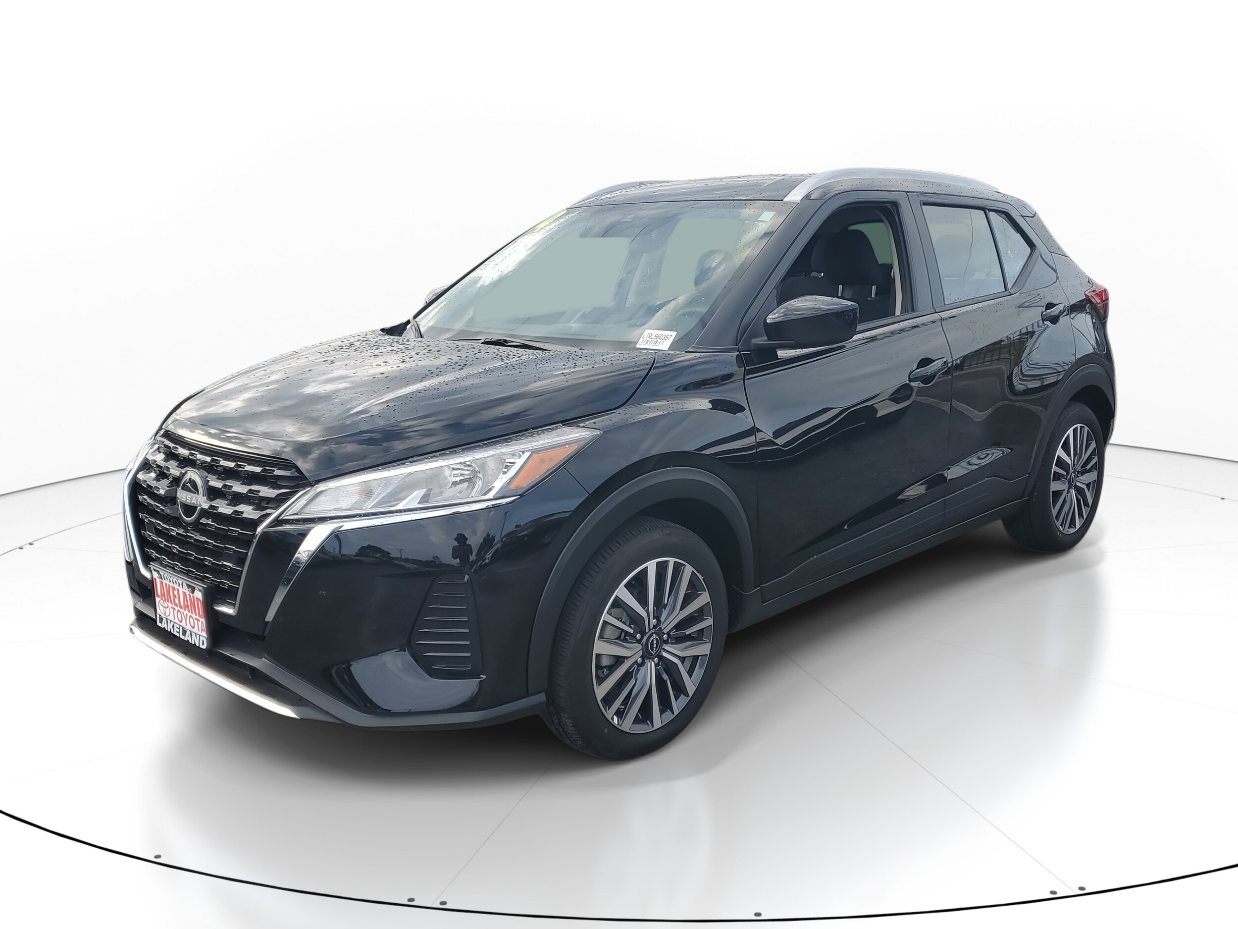 2024 Nissan Kicks SV photo 3
