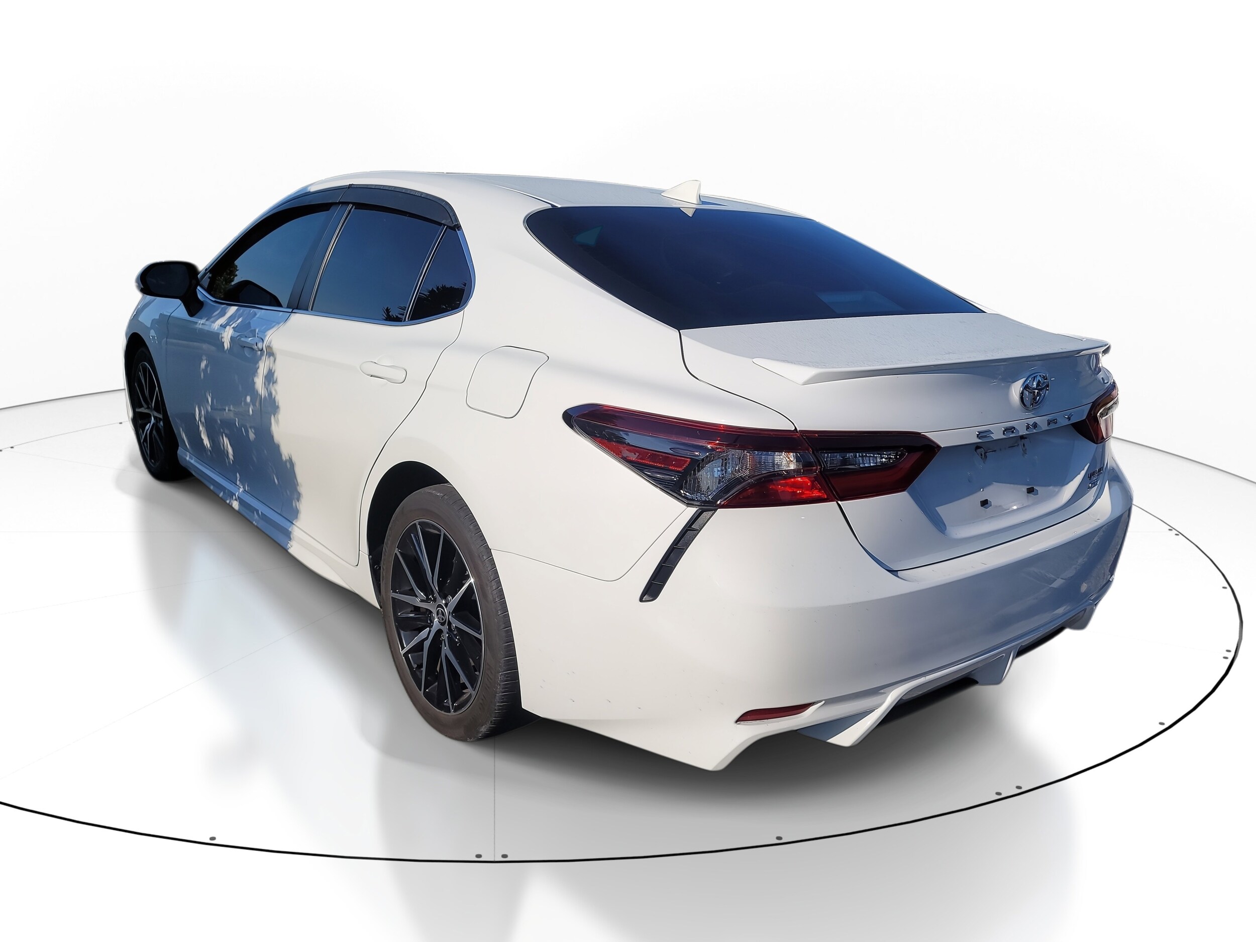 2024 Toyota Camry SE photo 4
