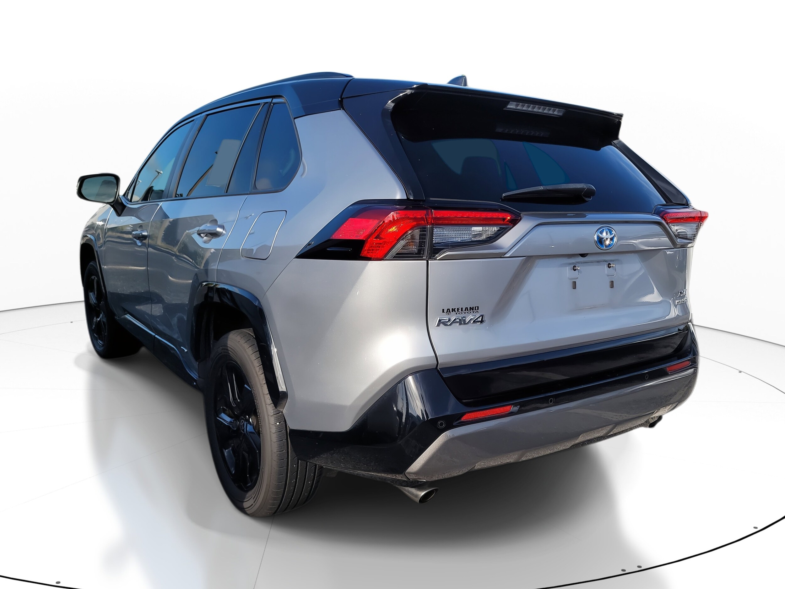 2021 Toyota RAV4 Hybrid XSE photo 4