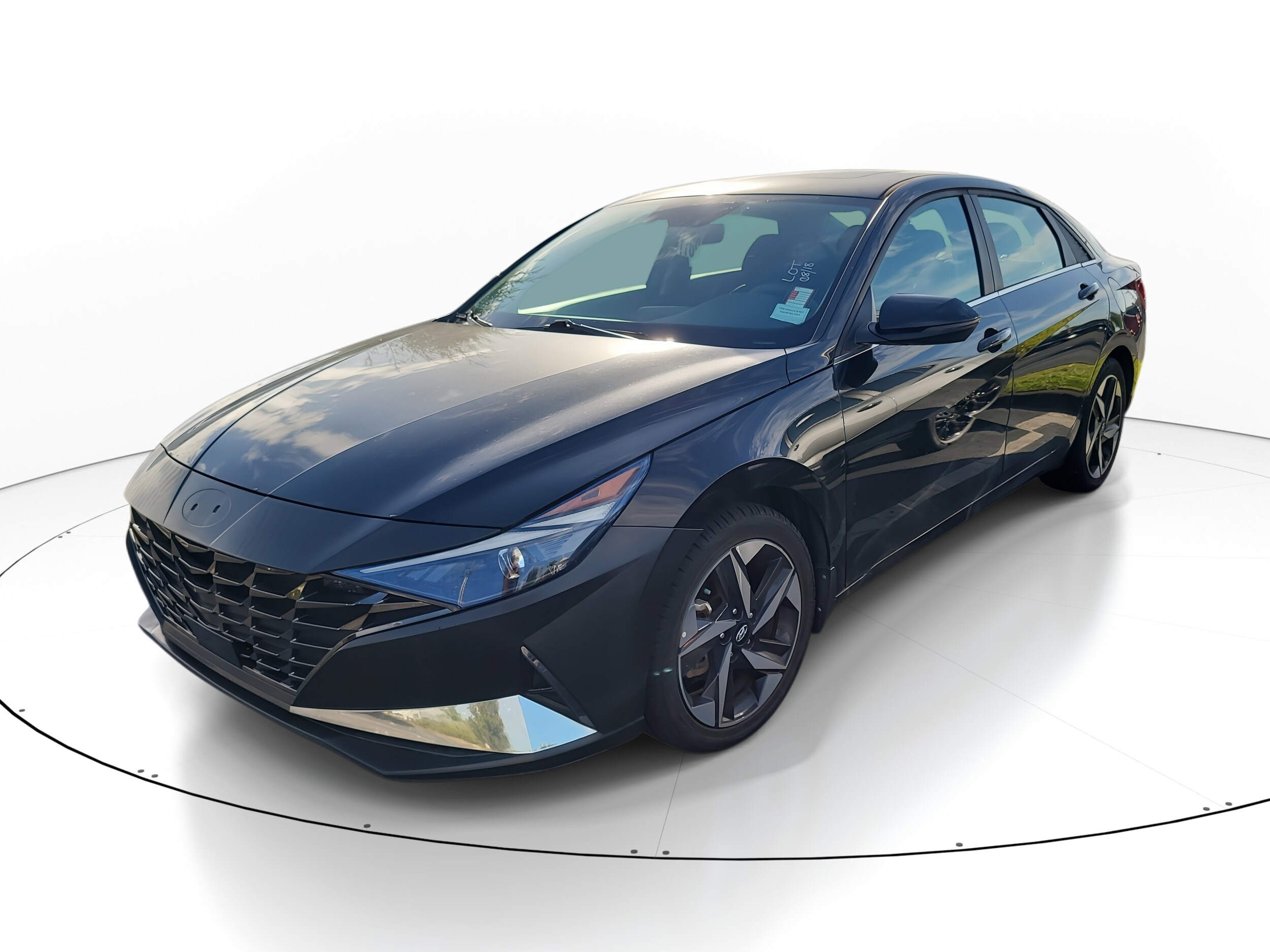 2022 Hyundai Elantra SEL photo 3