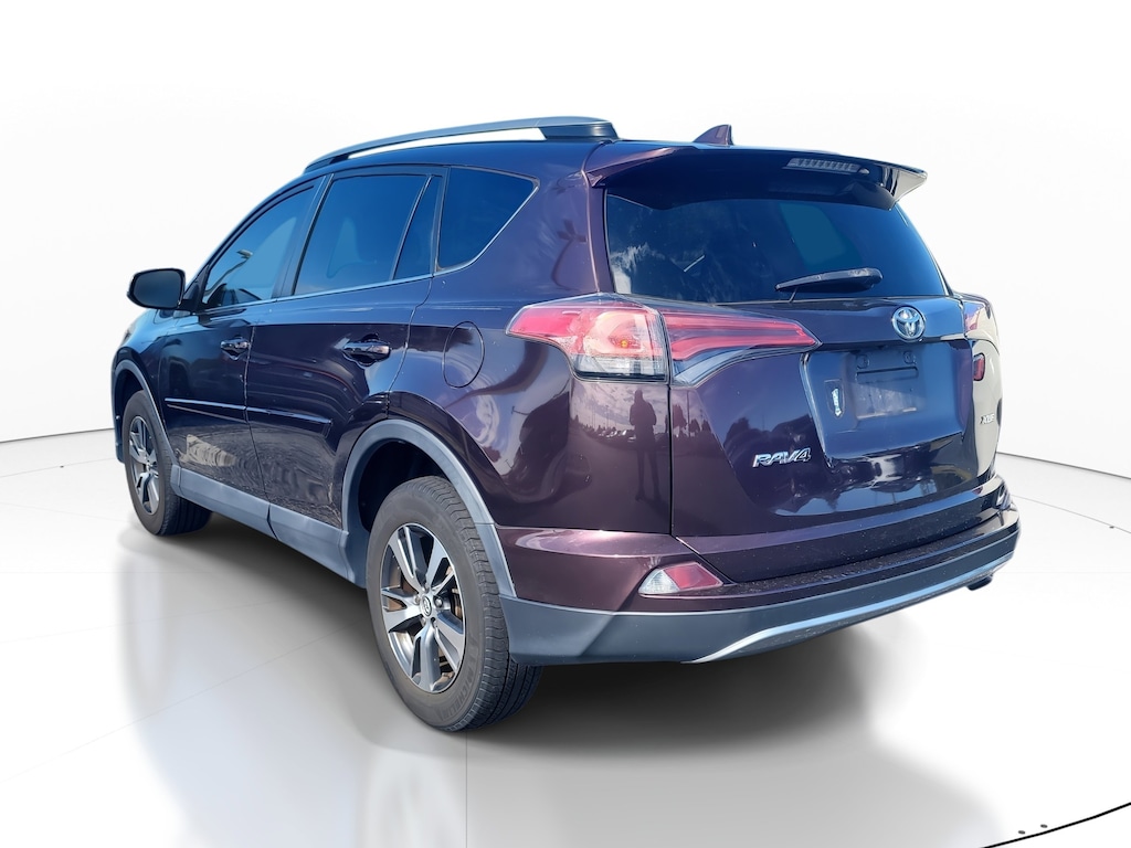 Used 2018 Toyota RAV4 XLE SUV