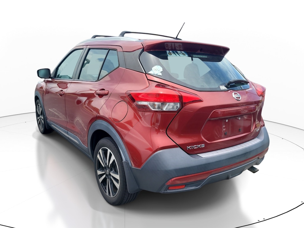 Used 2018 Nissan Kicks SR SUV