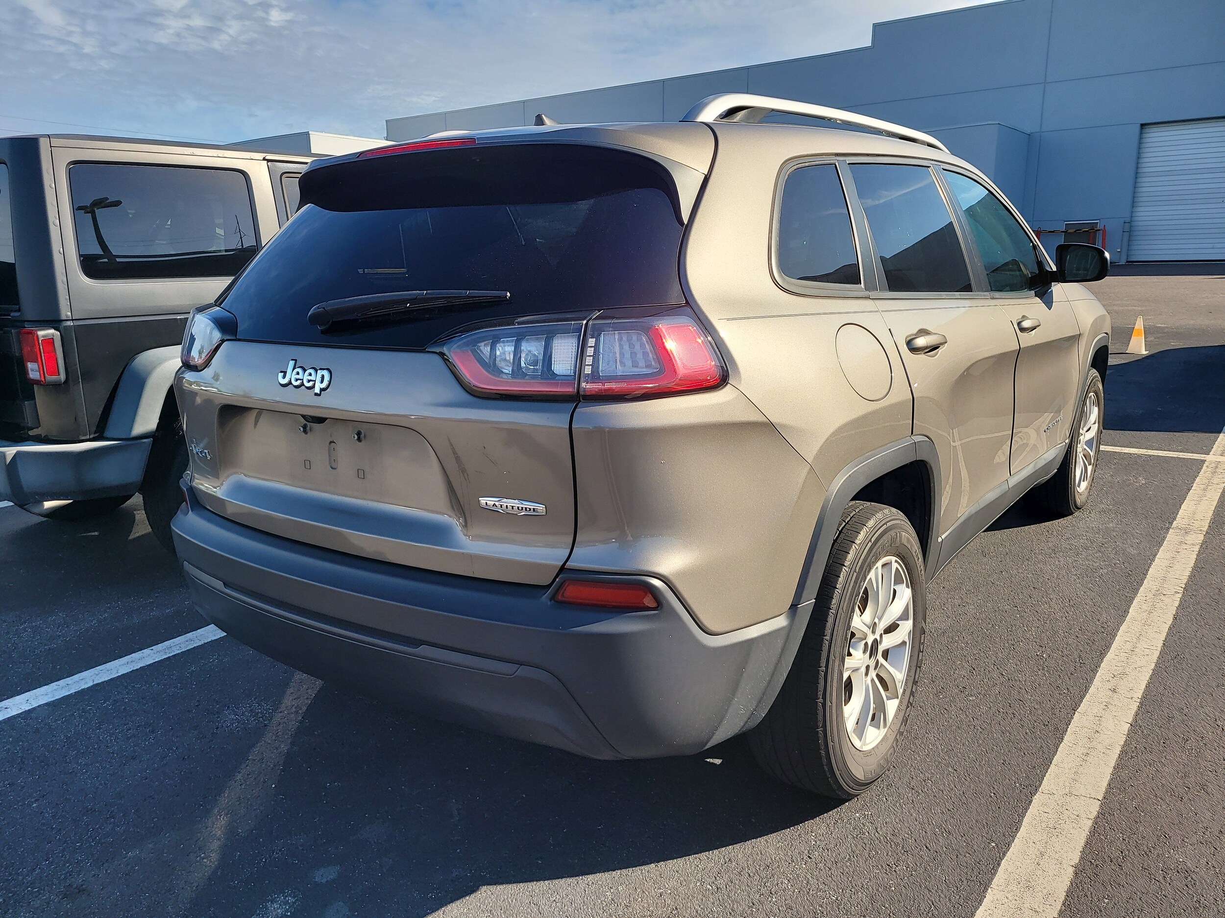 2020 Jeep Cherokee Latitude photo 3
