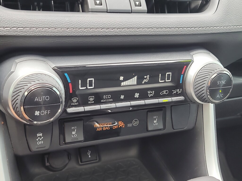 2022 Toyota RAV4 Hybrid XLE Premium photo 21