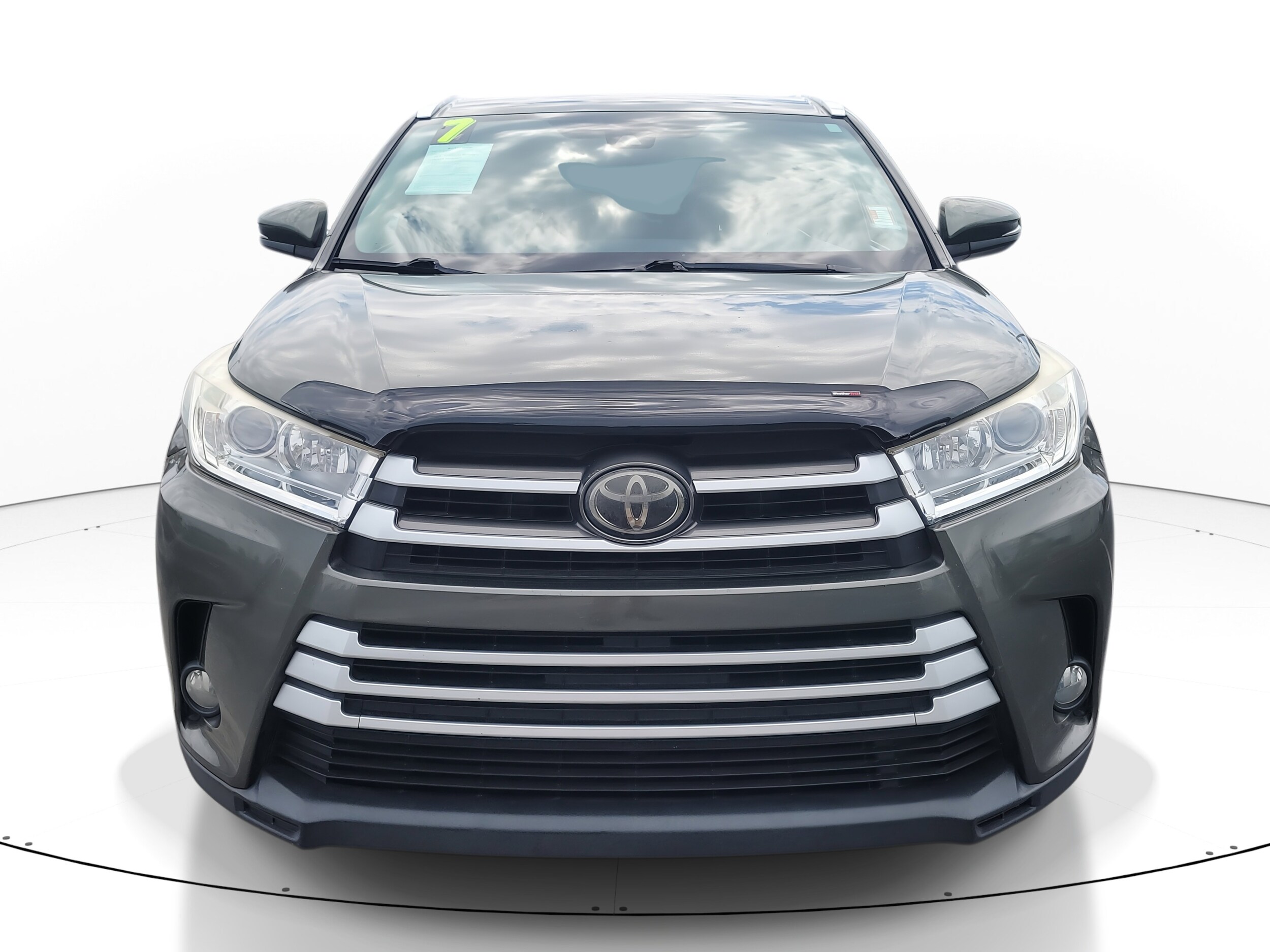2017 Toyota Highlander XLE photo 2