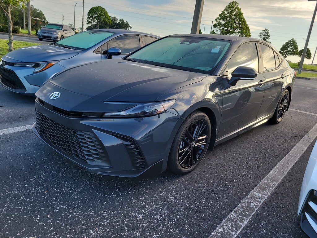 Used 2025 Toyota Camry SE Sedan