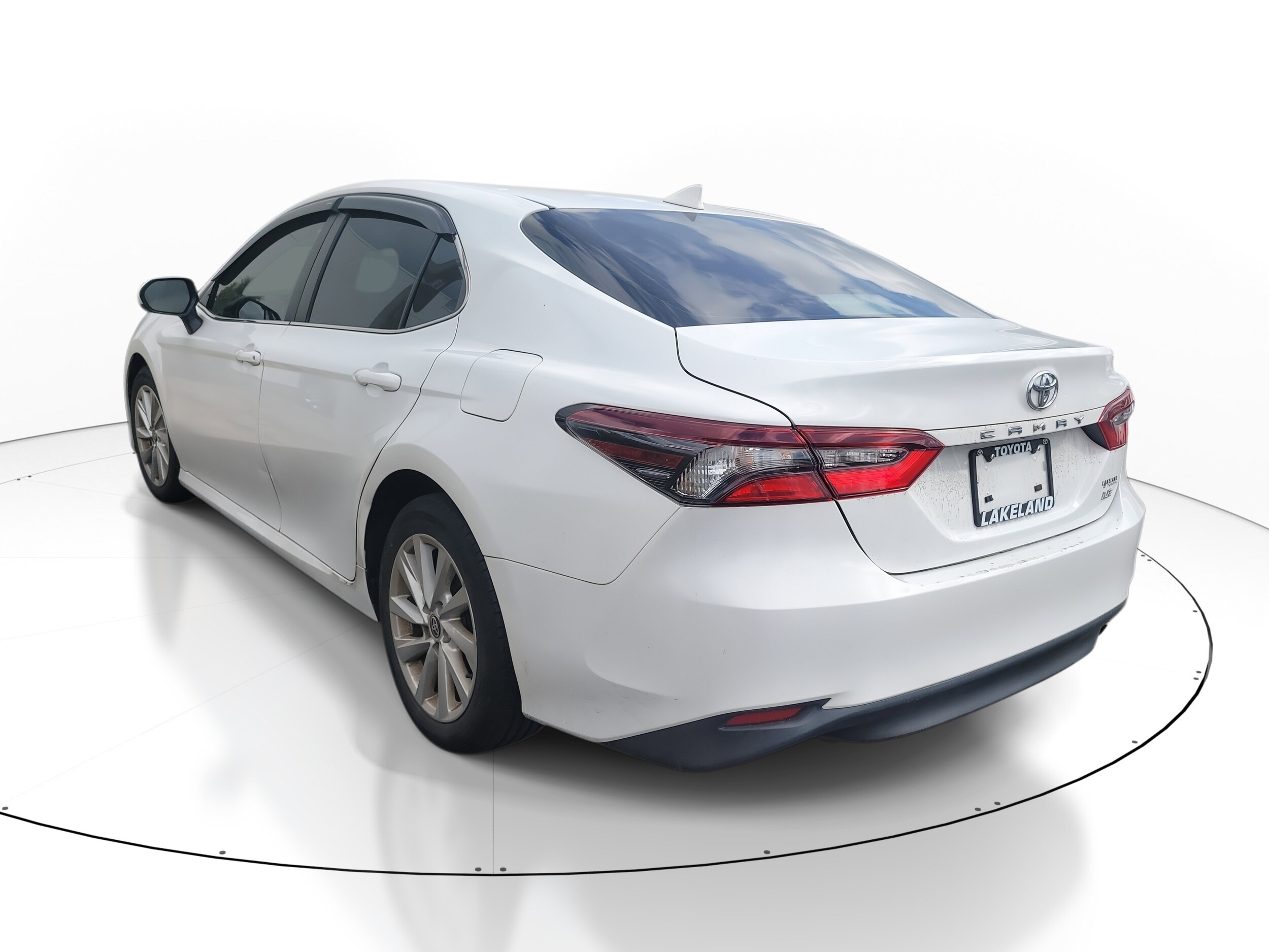 2023 Toyota Camry LE photo 4