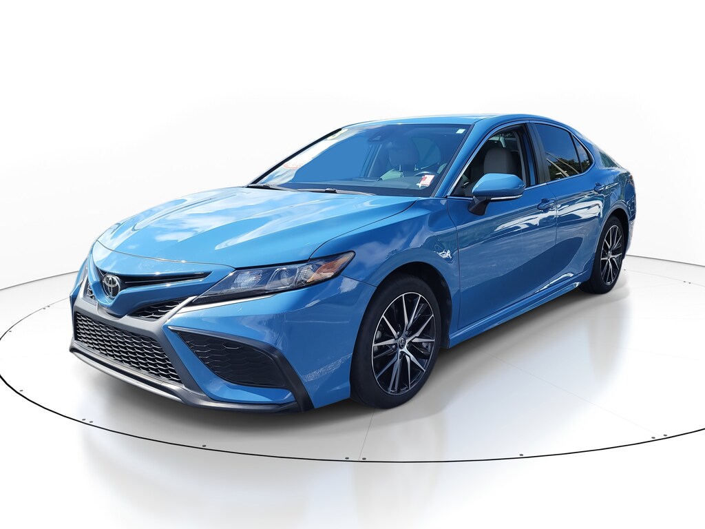 2023 Toyota Camry SE photo 3