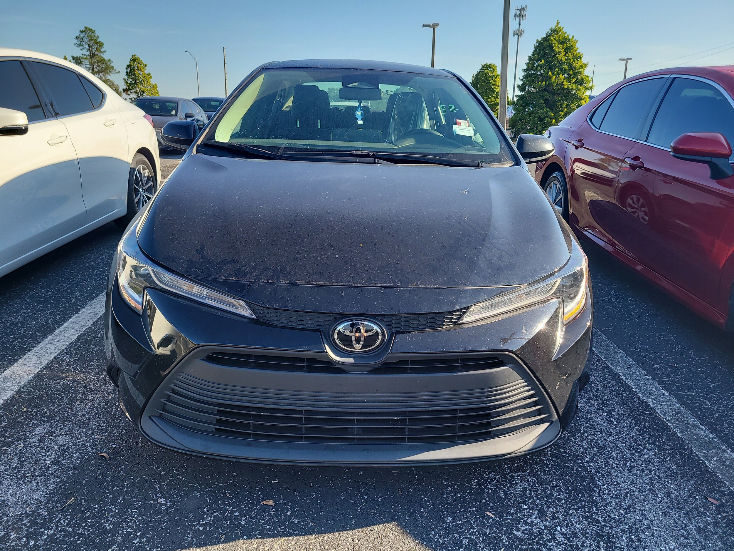 2023 Toyota Corolla LE photo 2