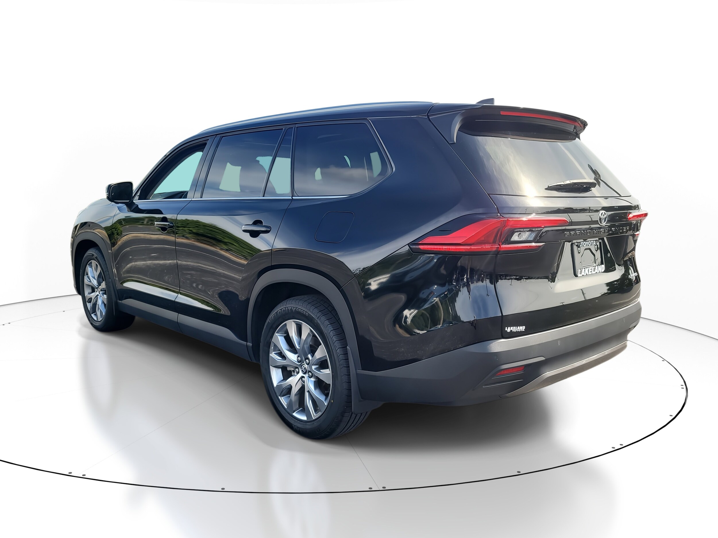 2024 Toyota Grand Highlander Limited photo 4