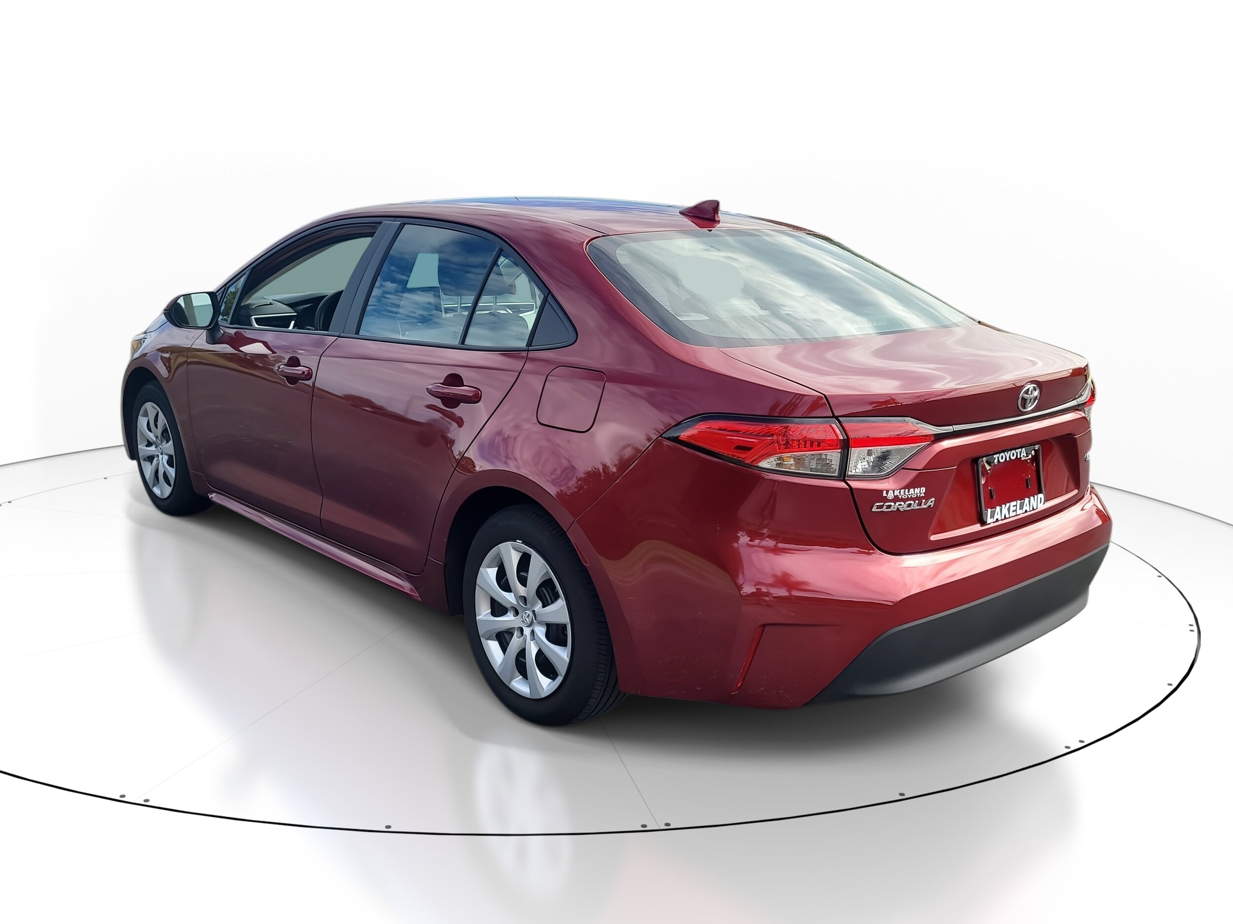 2025 Toyota Corolla LE photo 4