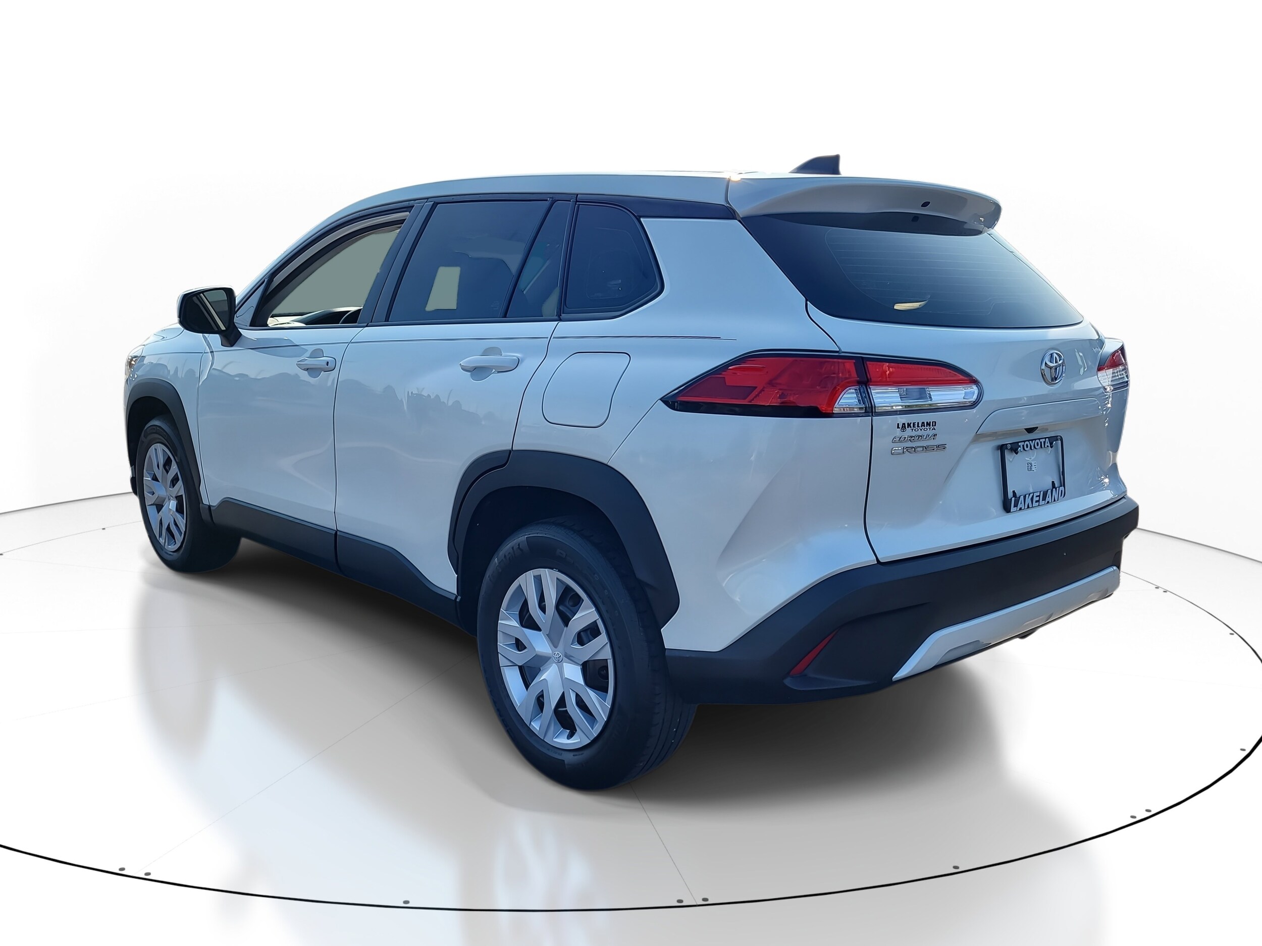 2023 Toyota Corolla Cross L photo 2