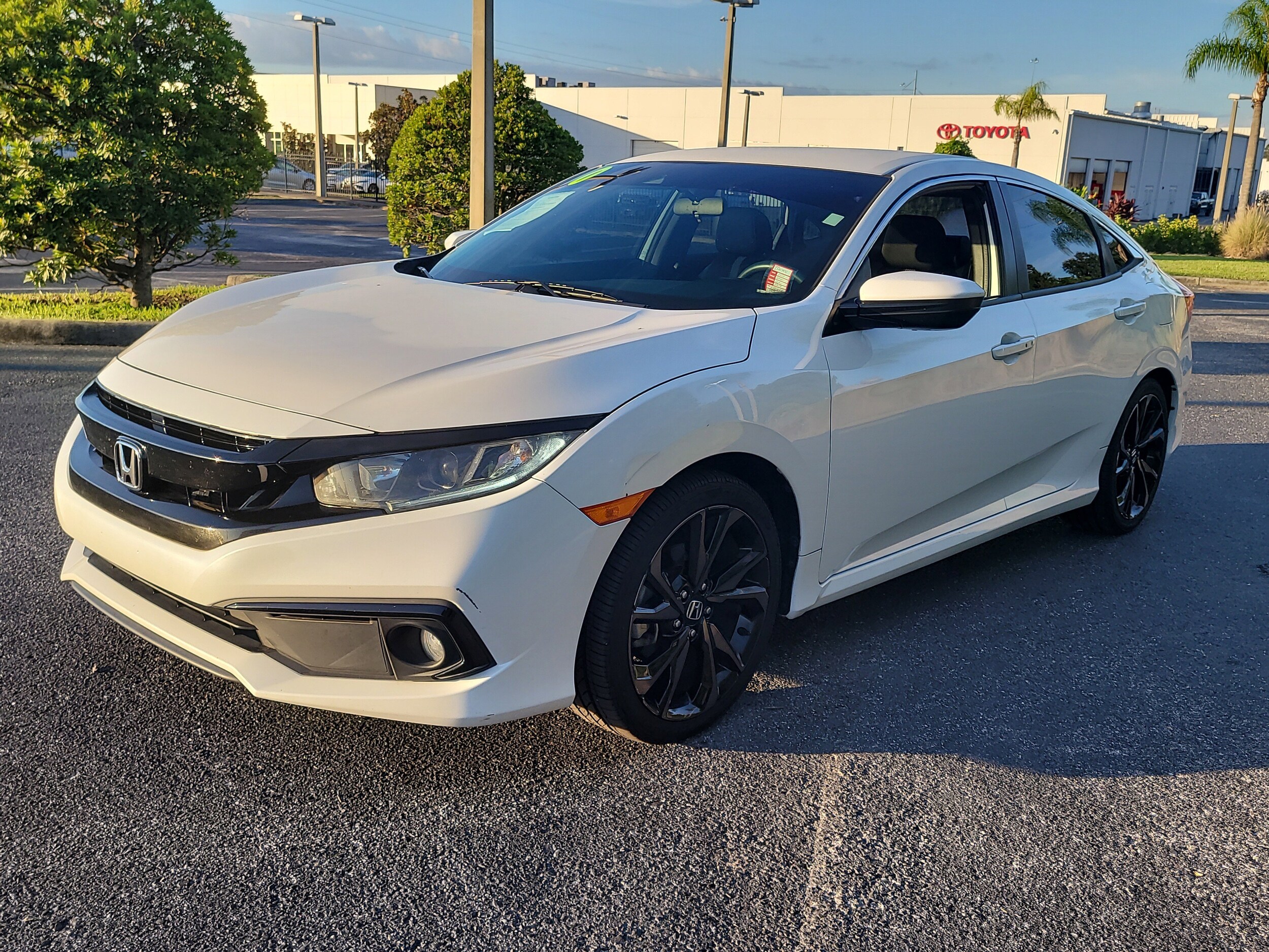 2020 Honda Civic Sport photo 3