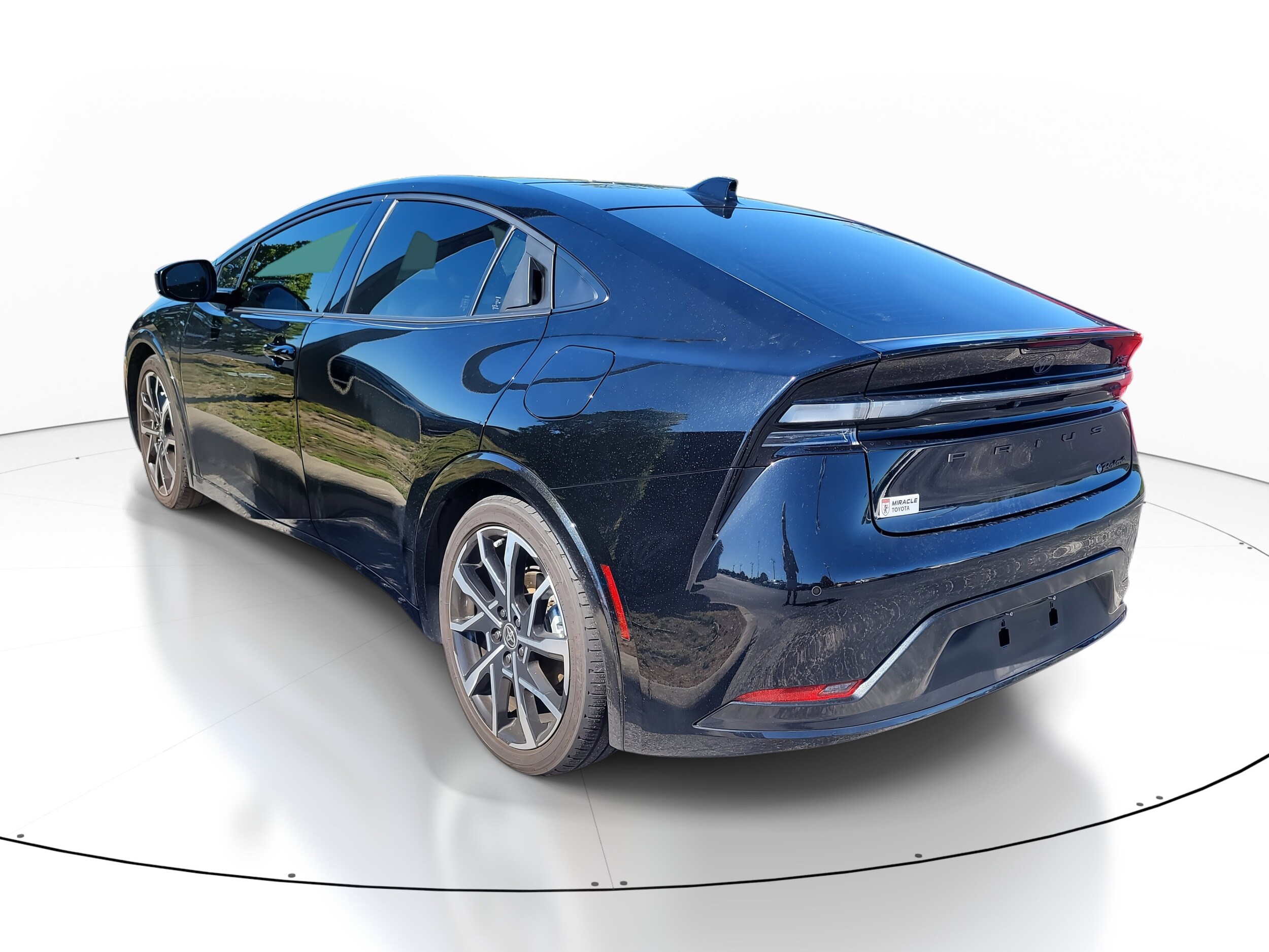 2024 Toyota Prius Prime XSE photo 4