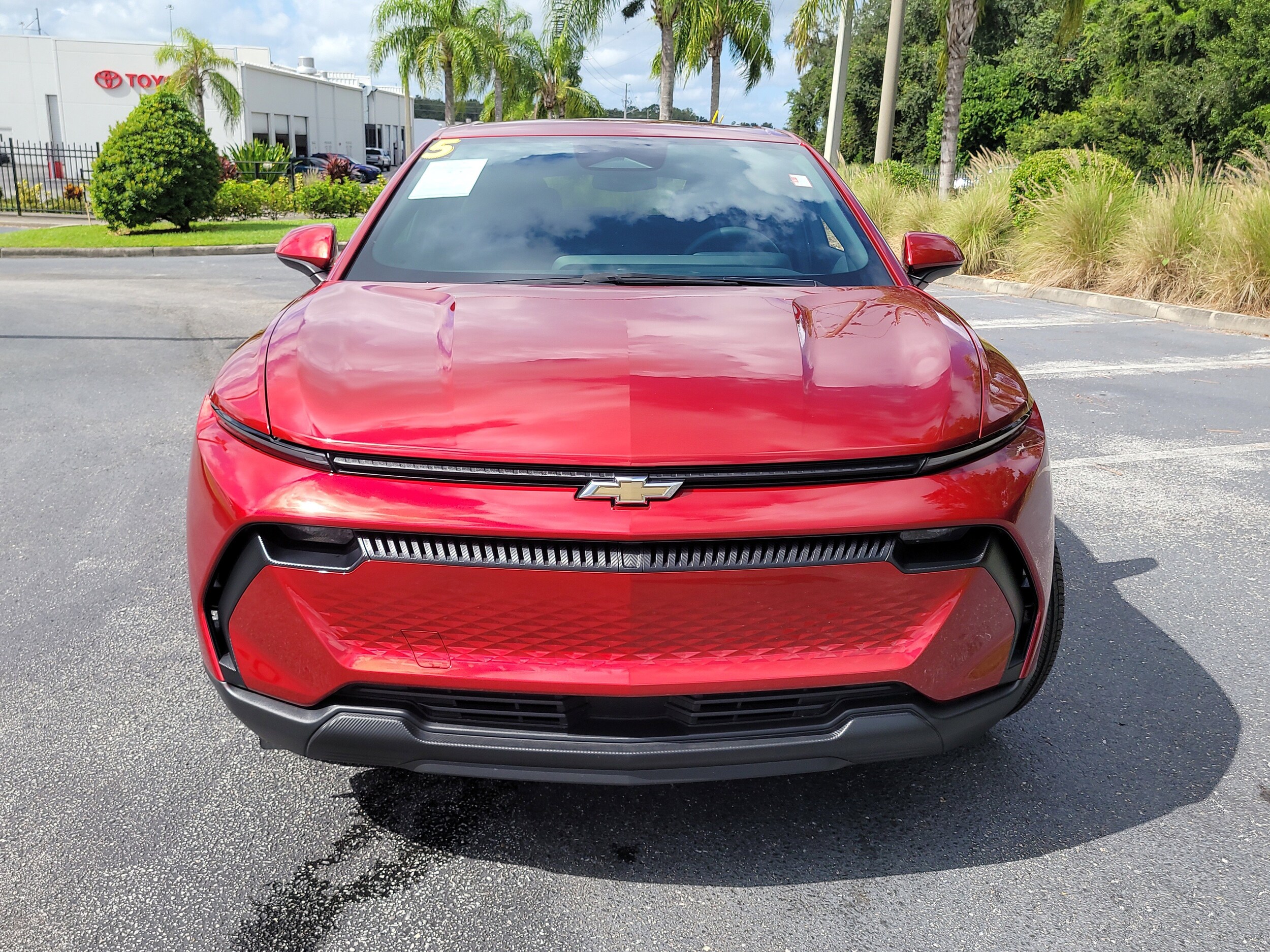 2025 Chevrolet Equinox EV 1LT photo 2