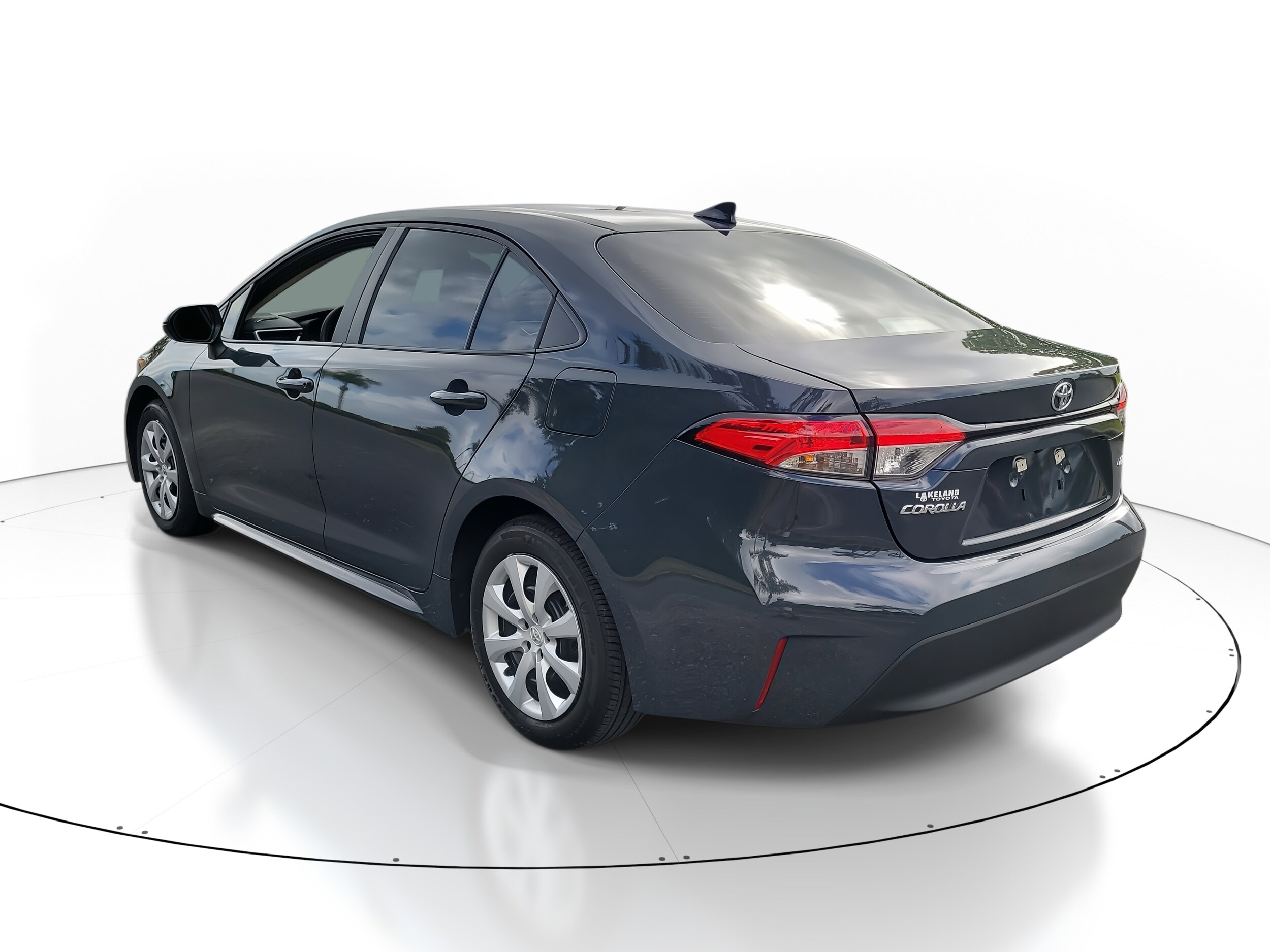 2024 Toyota Corolla LE photo 4