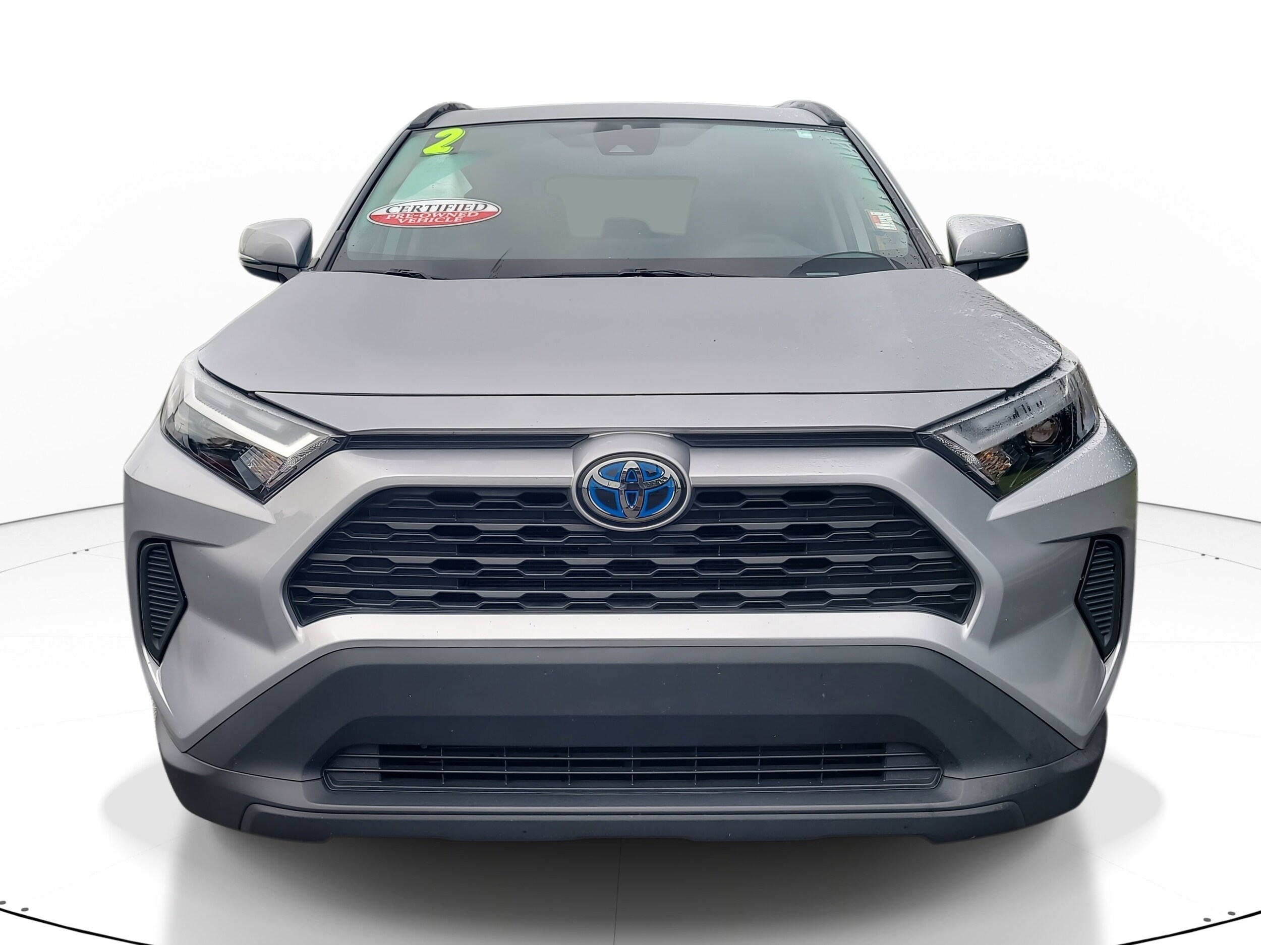 2022 Toyota RAV4 Hybrid XLE photo 2