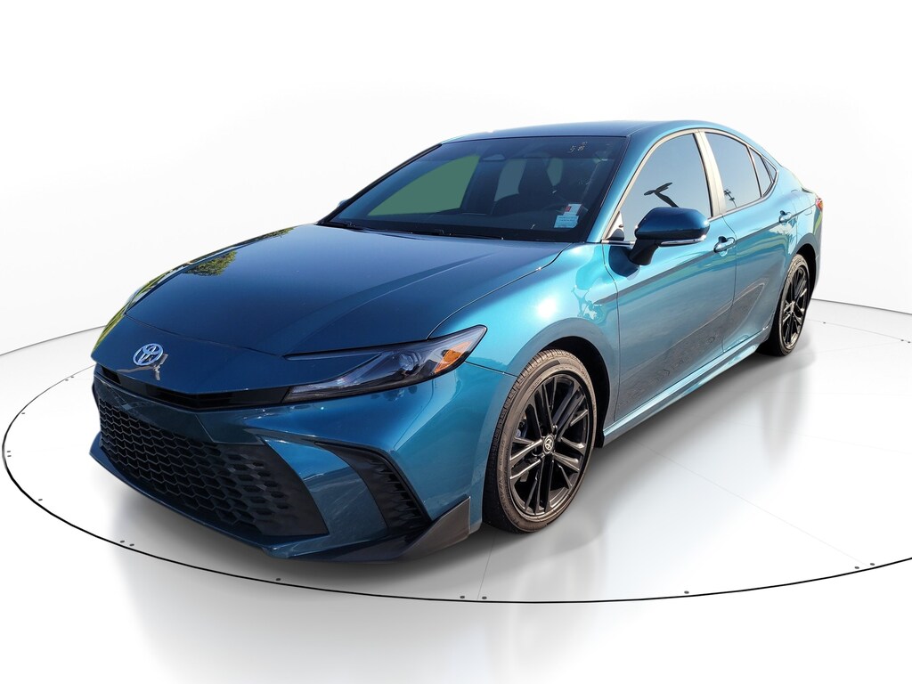 Used 2025 Toyota Camry SE Sedan