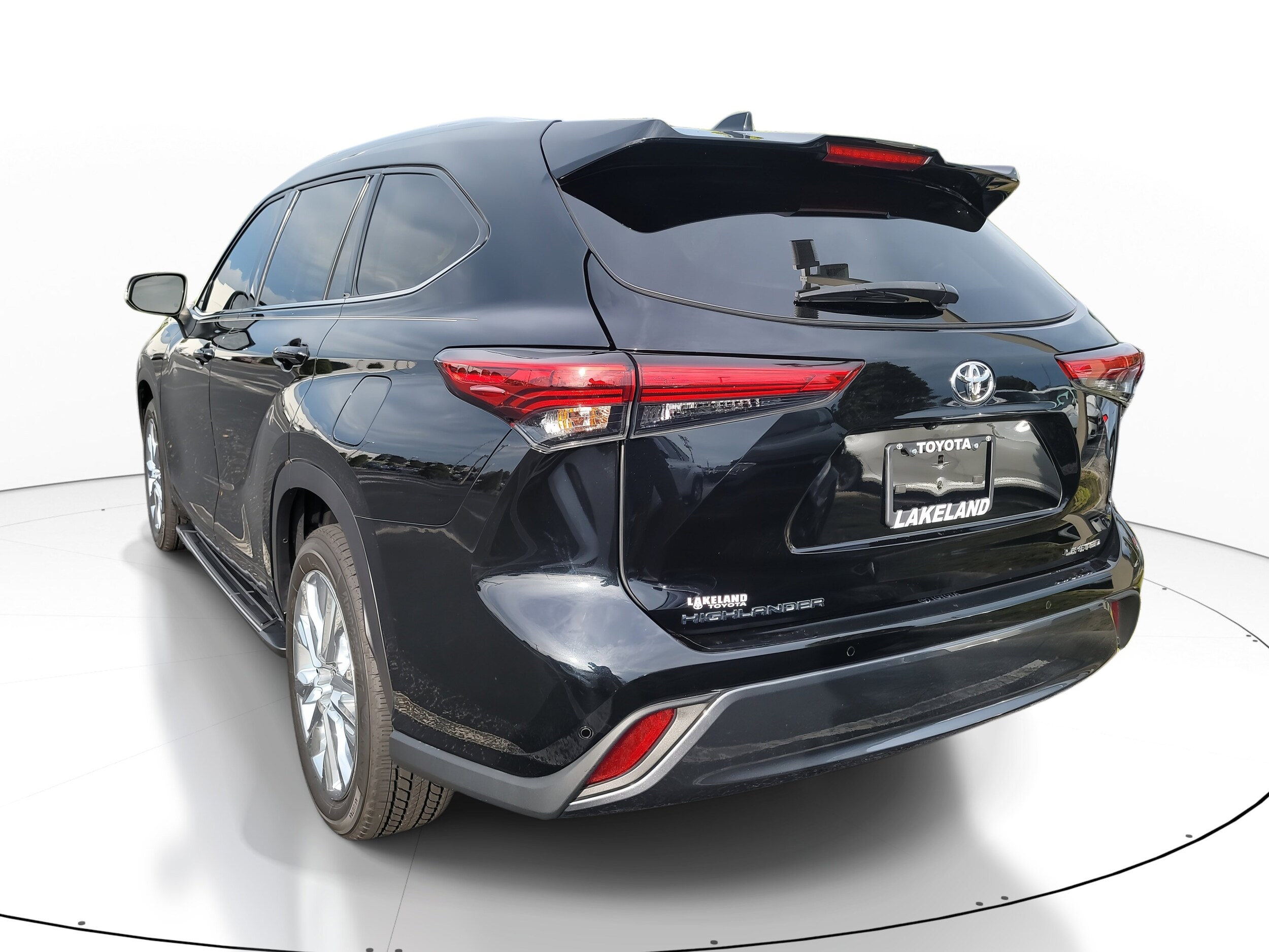 2021 Toyota Highlander Limited photo 4