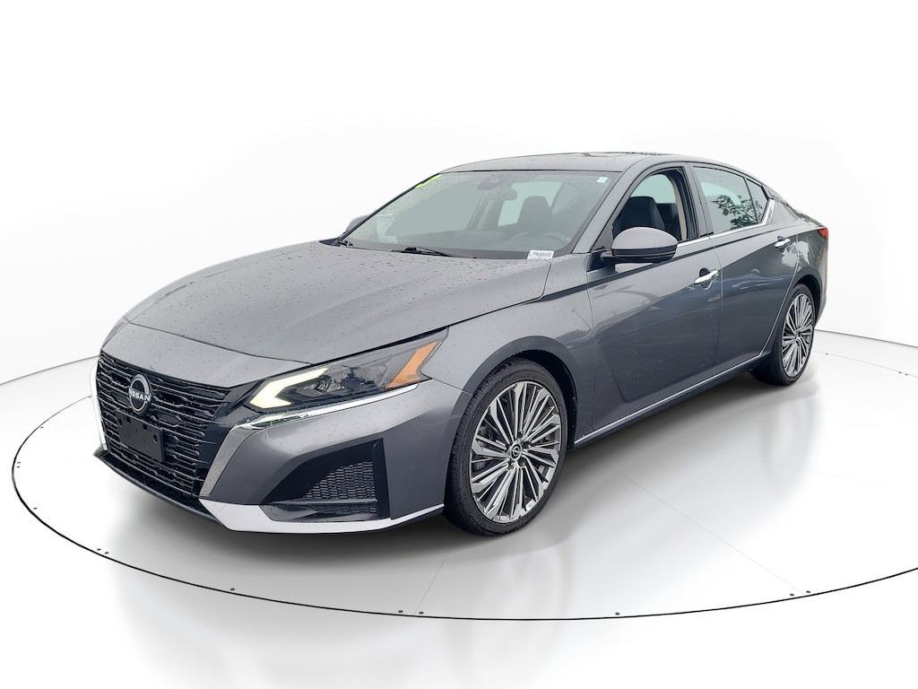 Used 2023 Nissan Altima 2.5 SL Sedan