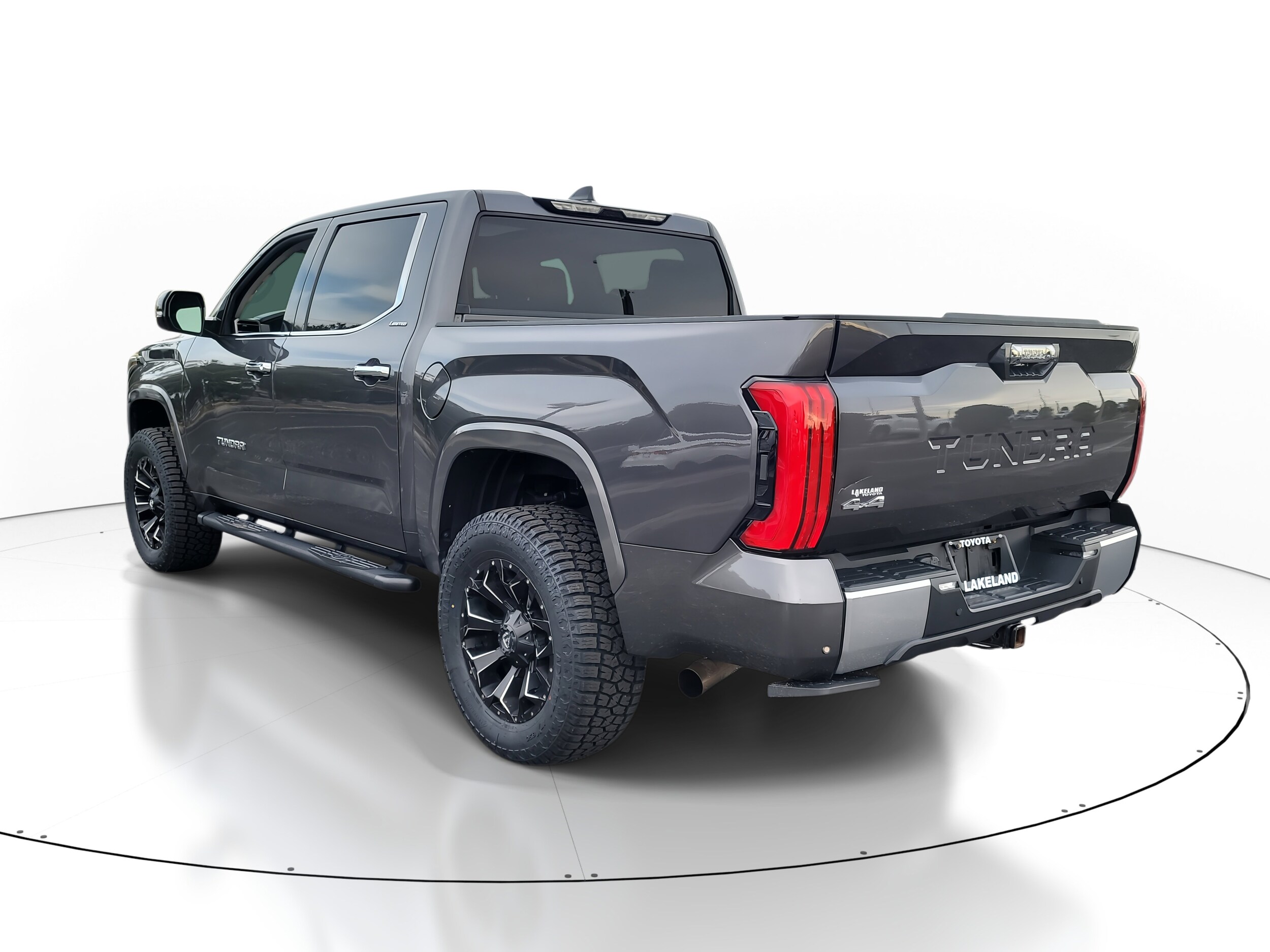 2023 Toyota Tundra Limited photo 4