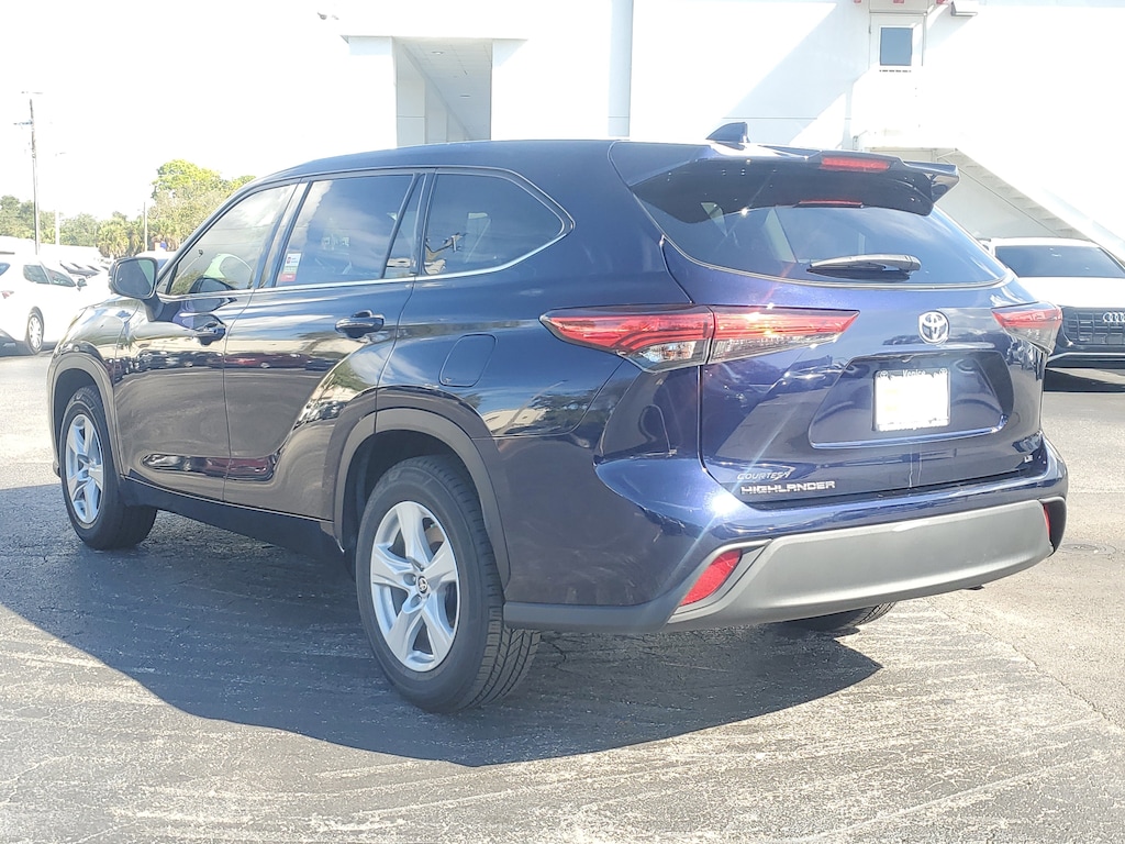 Used 2020 Toyota Highlander LE SUV