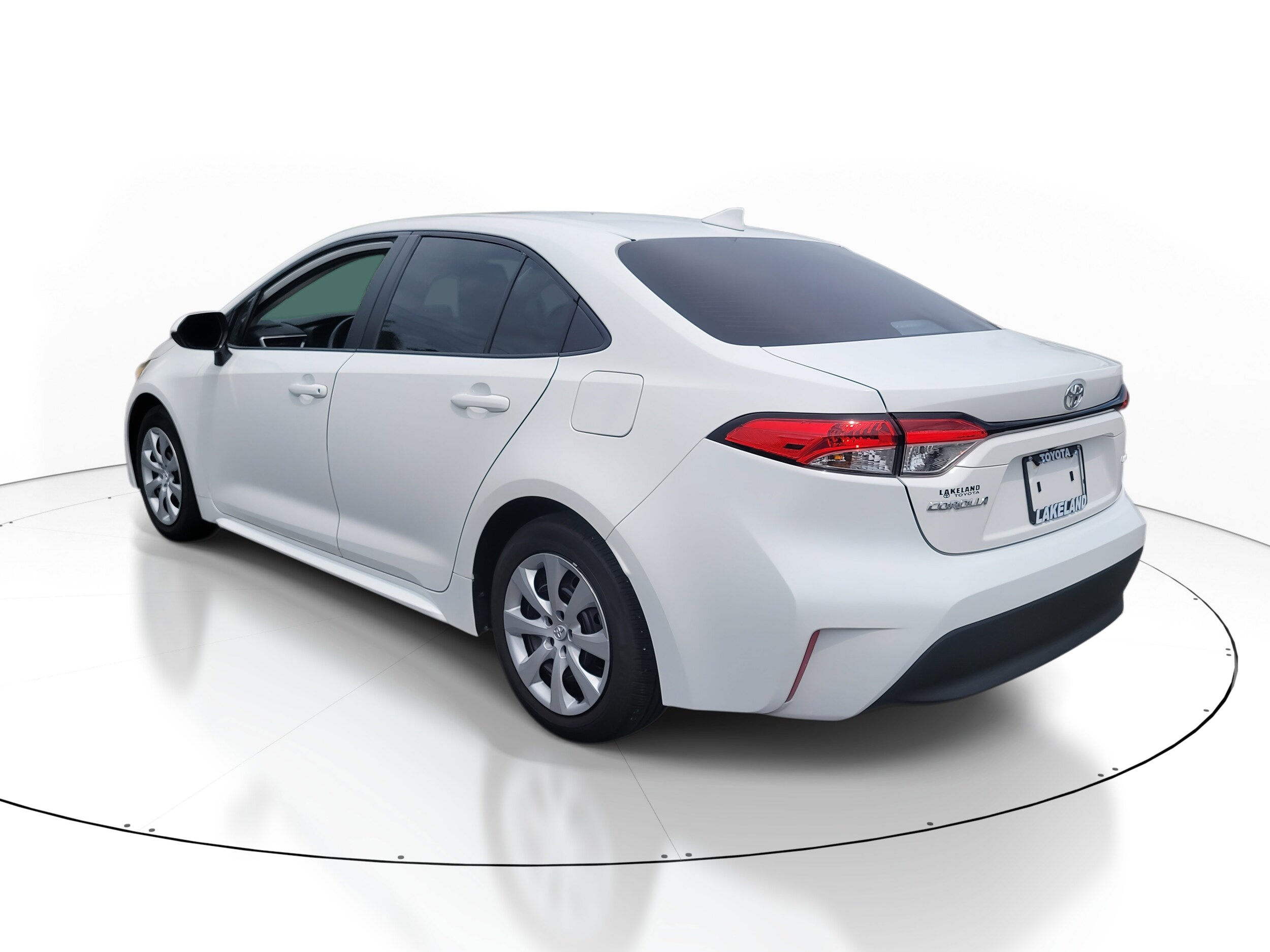 2024 Toyota Corolla LE photo 4