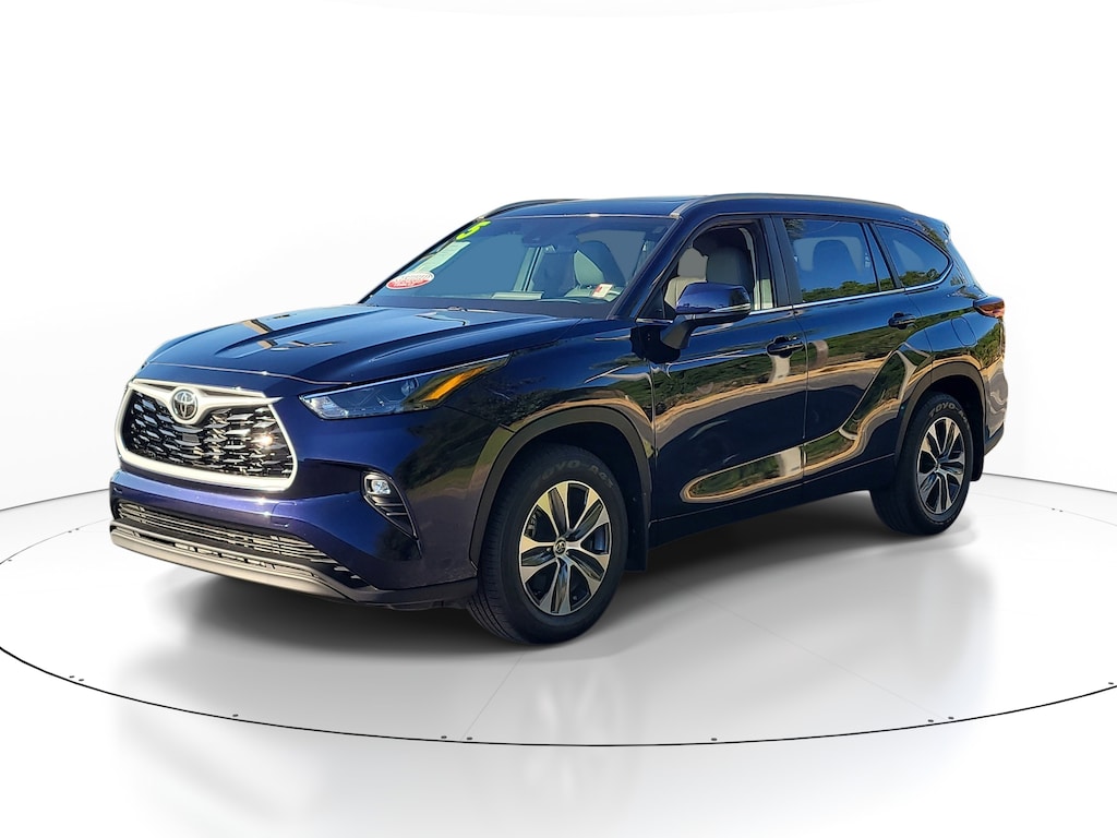 Certified 2025 Toyota Highlander XLE SUV