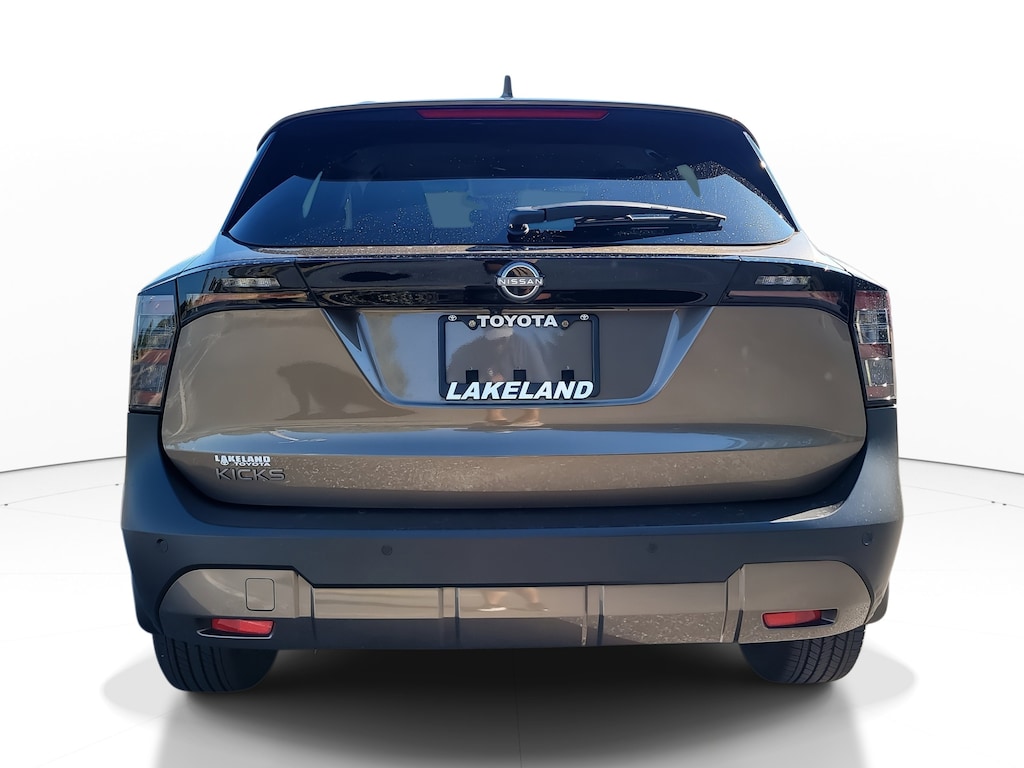 Used 2025 Nissan Kicks SV SUV