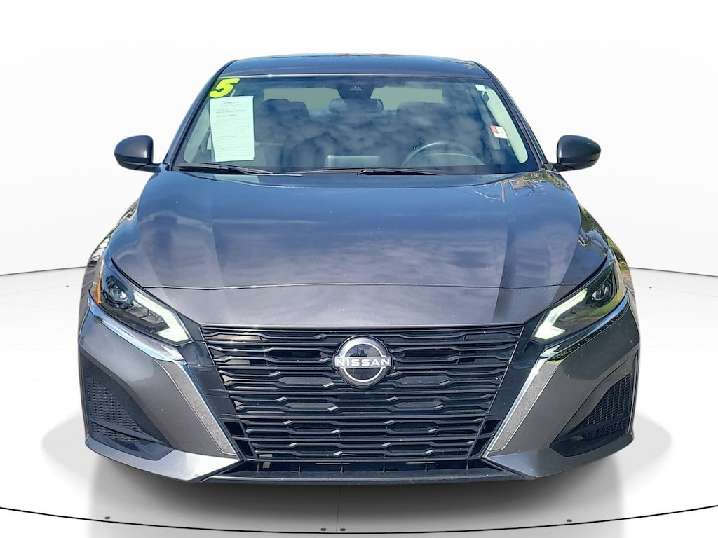Used 2025 Nissan Altima SV Sedan