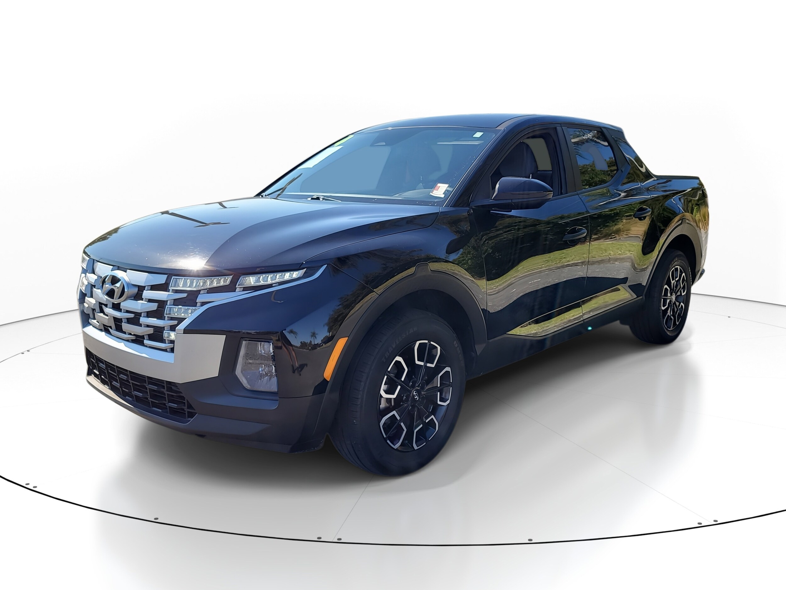 2024 Hyundai Santa Cruz SE photo 3