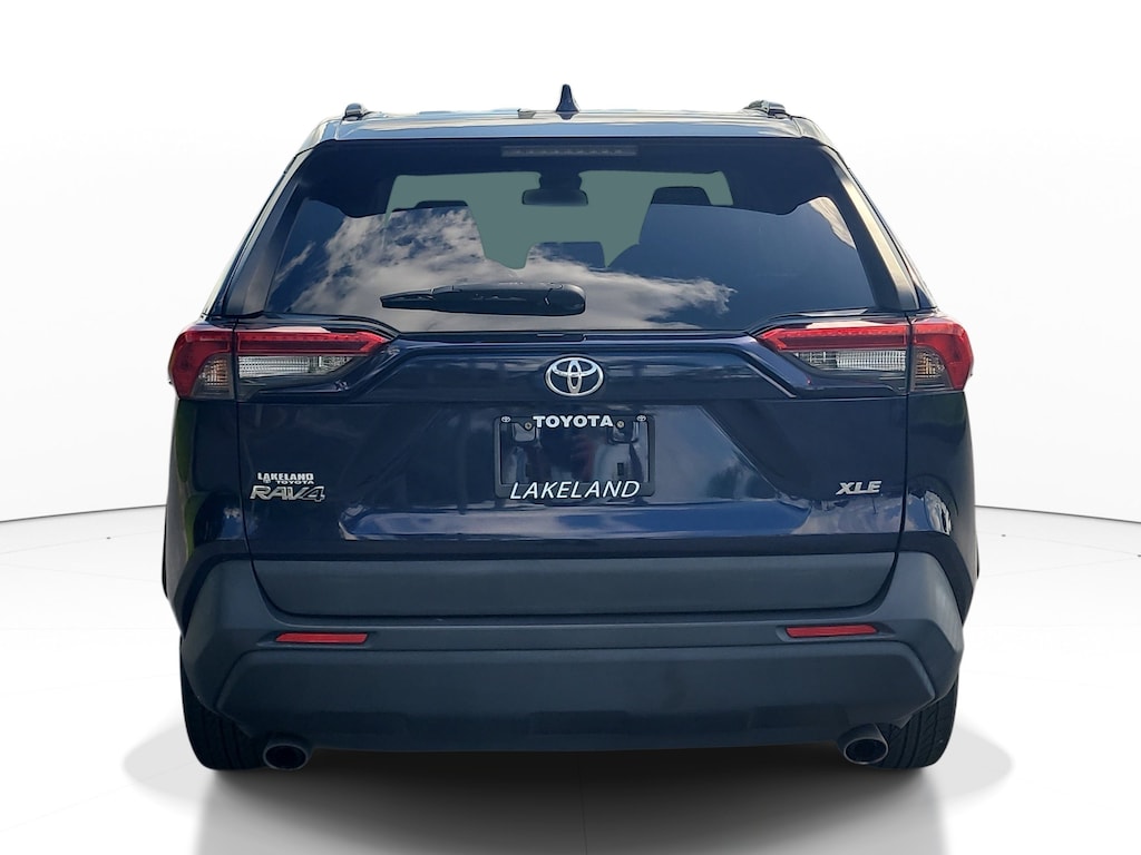 Used 2021 Toyota RAV4 XLE SUV
