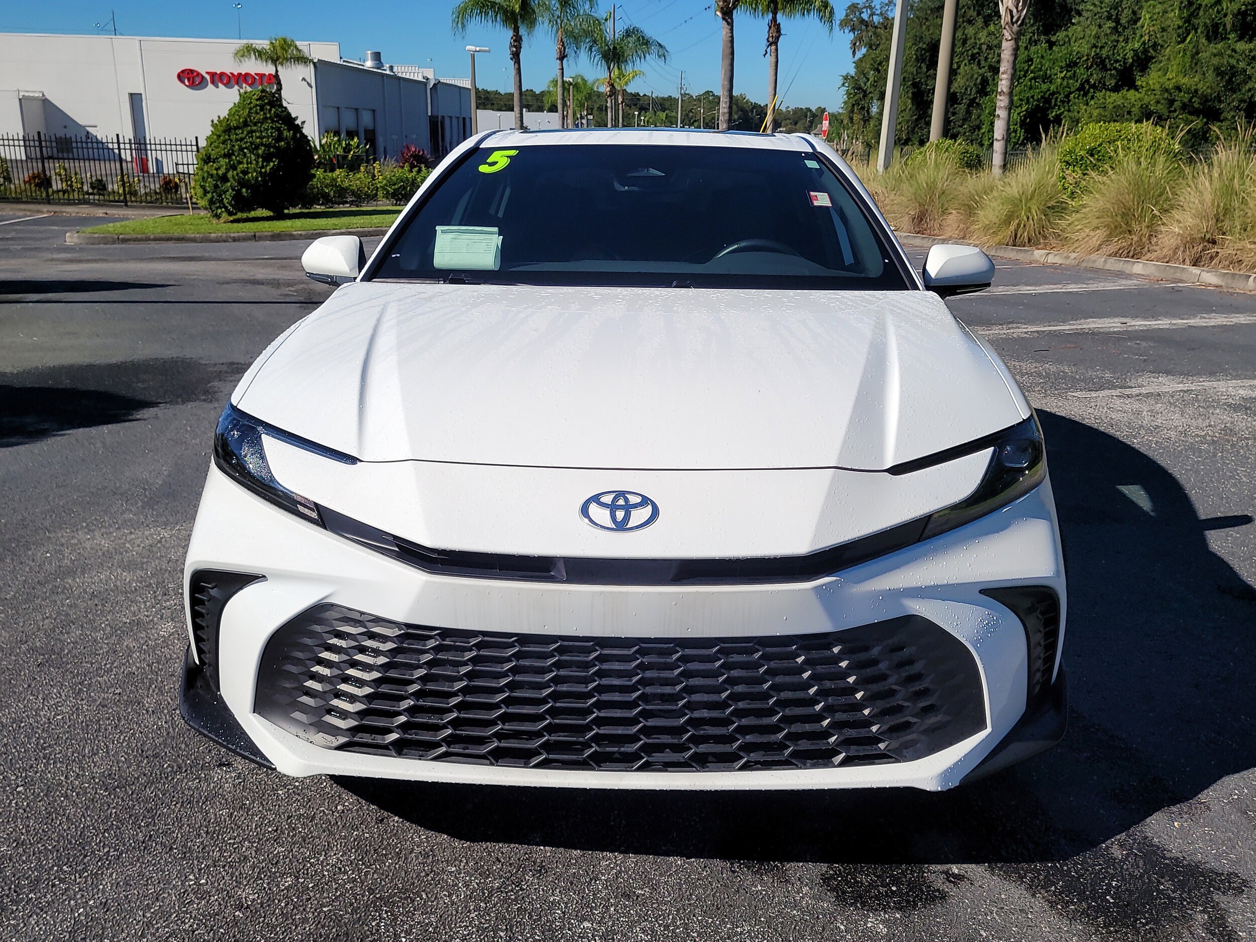 2025 Toyota Camry SE photo 2