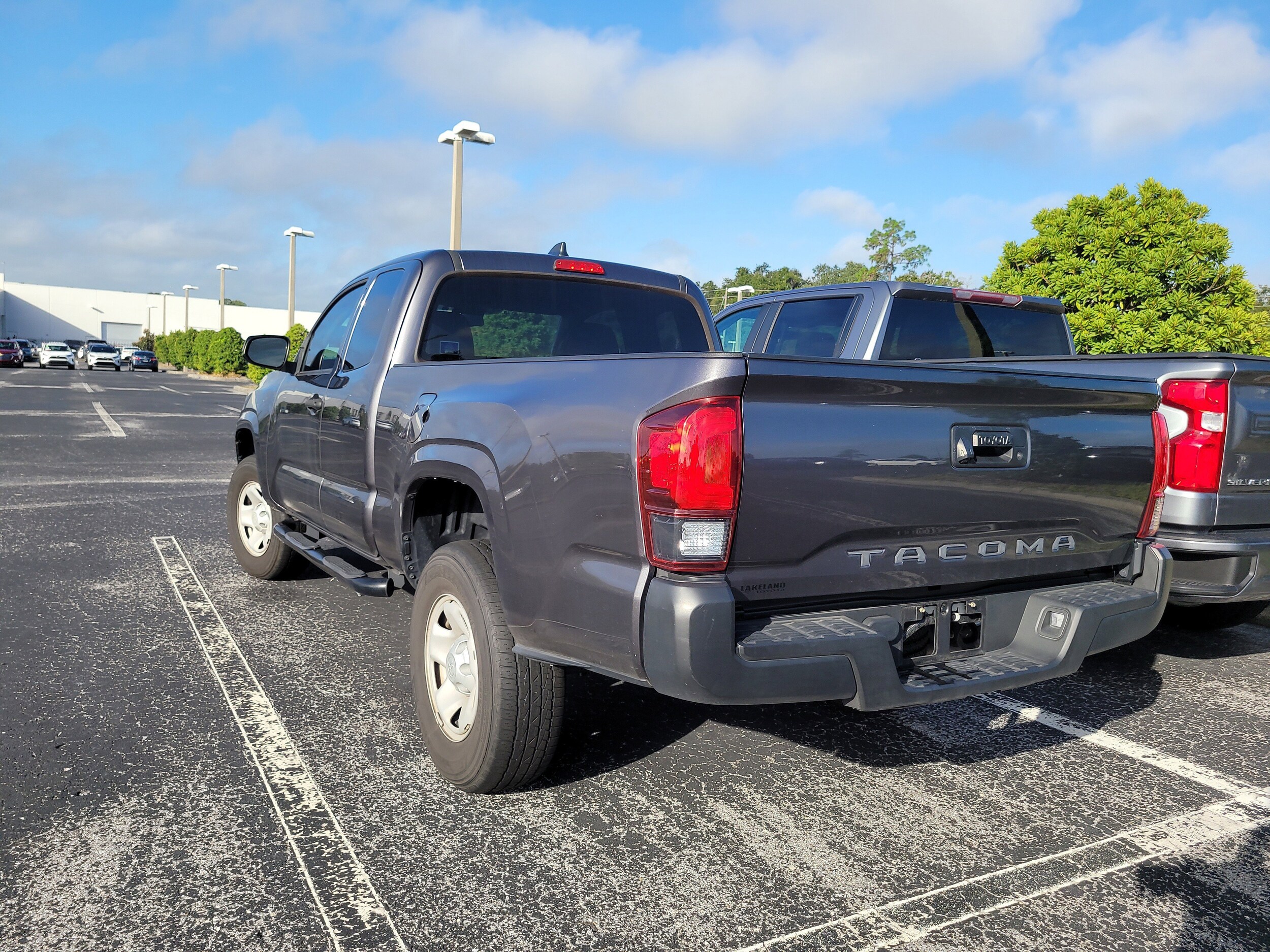 2022 Toyota Tacoma SR photo 3