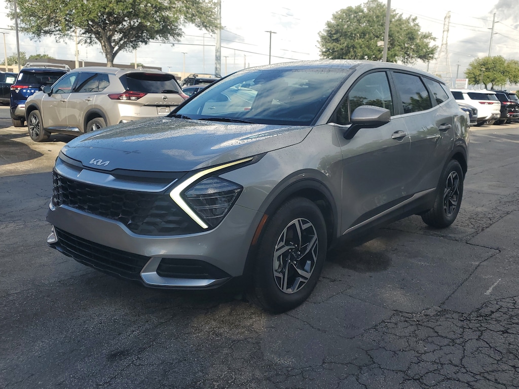 Used 2024 Kia Sportage LX SUV