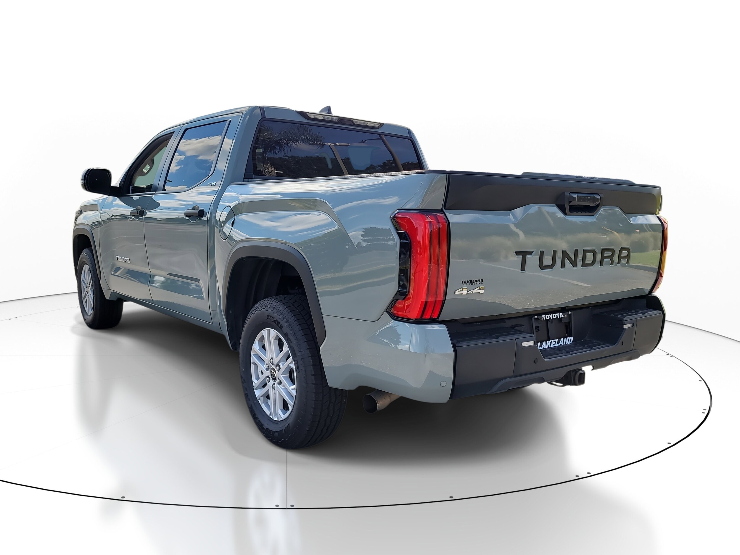 2024 Toyota Tundra SR5 CrewMax photo 4