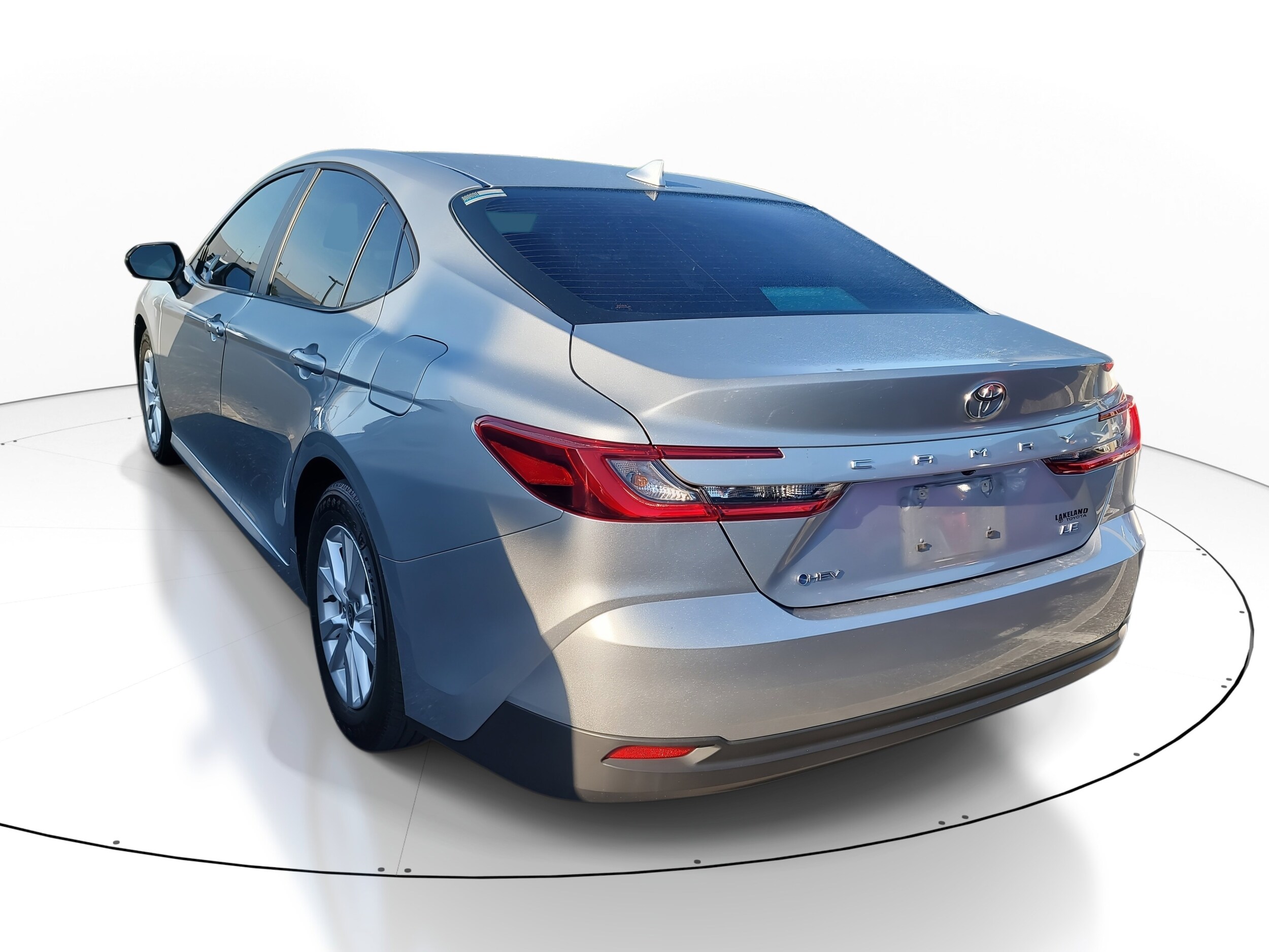 2025 Toyota Camry LE photo 4