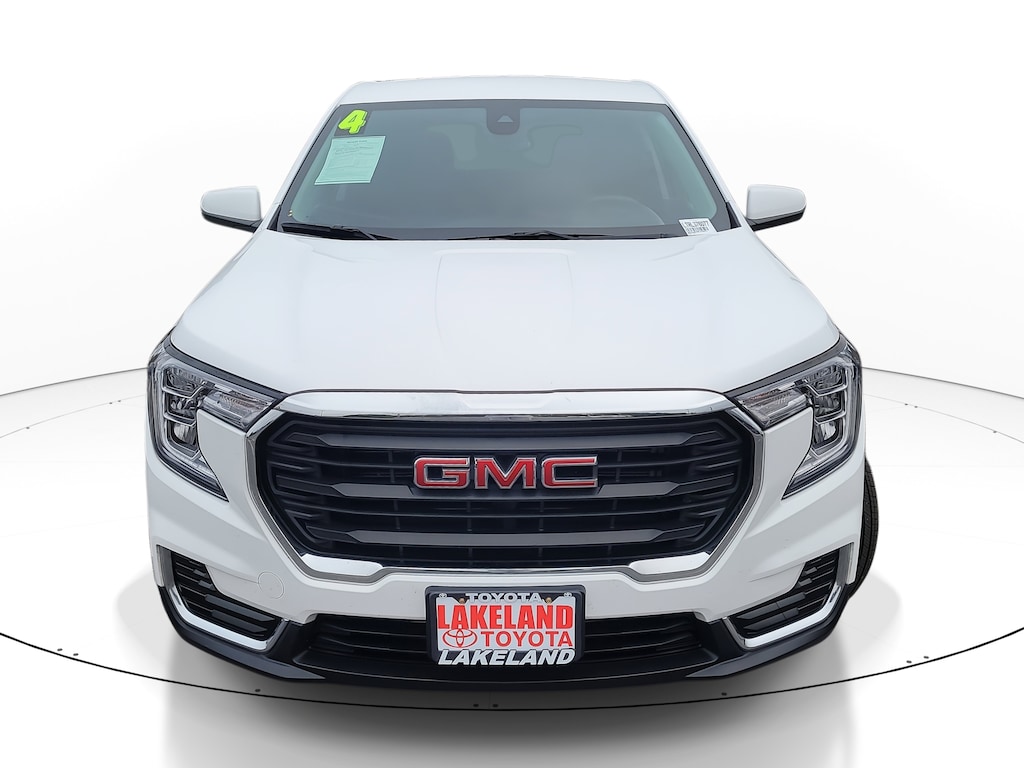 Used 2024 GMC Terrain SLE SUV