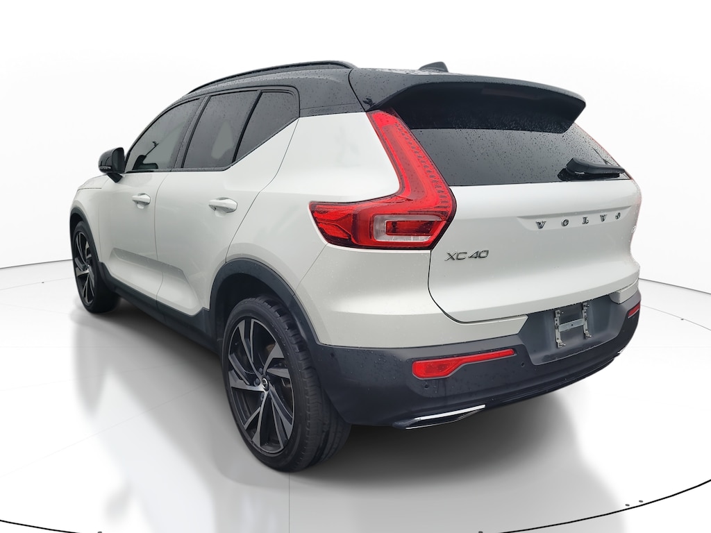 Used 2020 Volvo XC40 T4 R-Design SUV