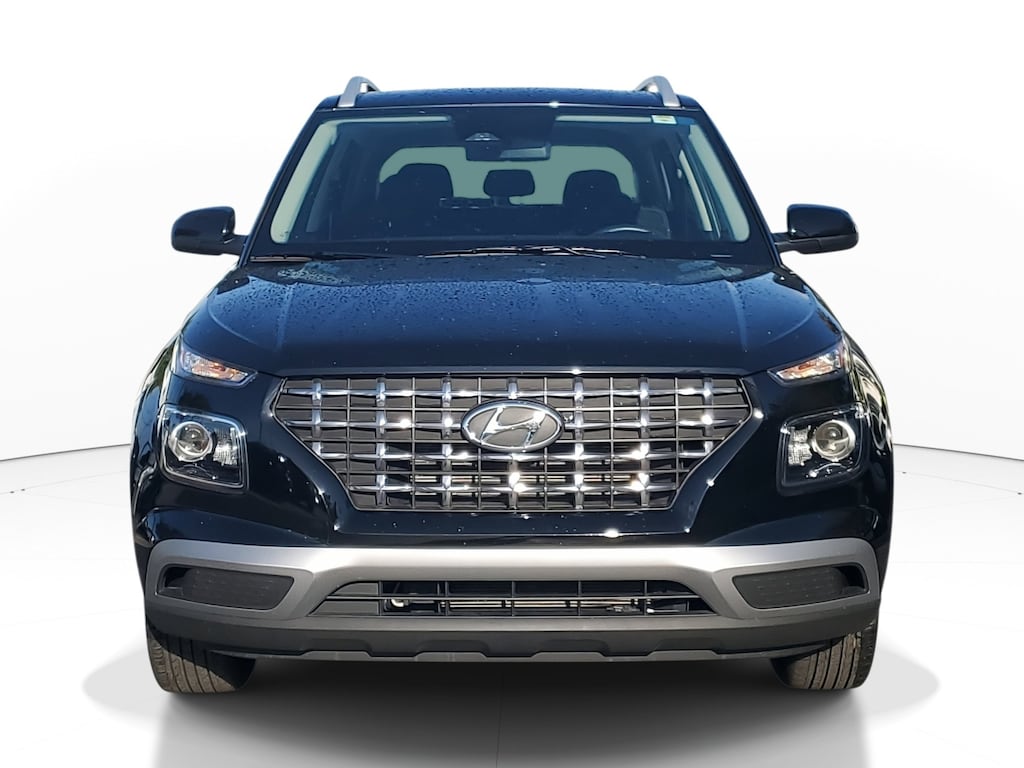 Used 2025 Hyundai Venue SEL SUV