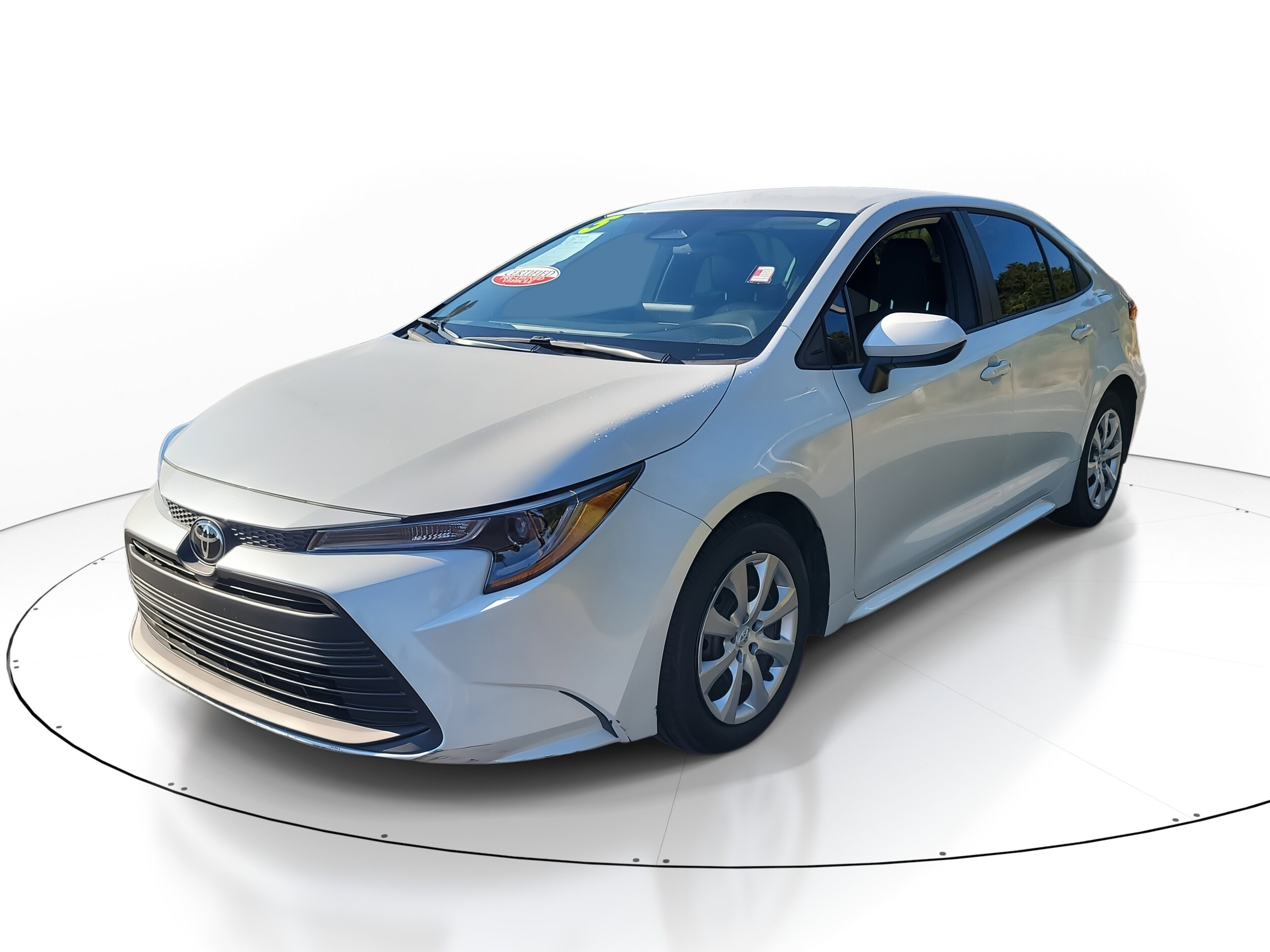2025 Toyota Corolla LE photo 3