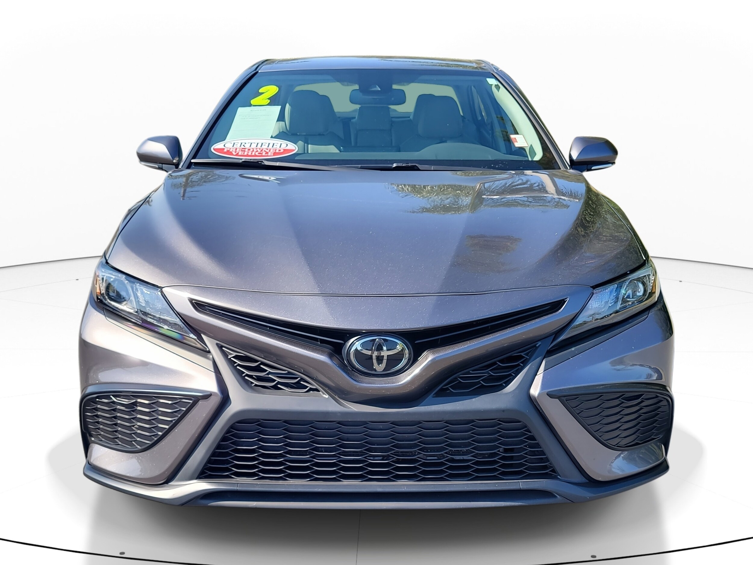 2022 Toyota Camry SE photo 2