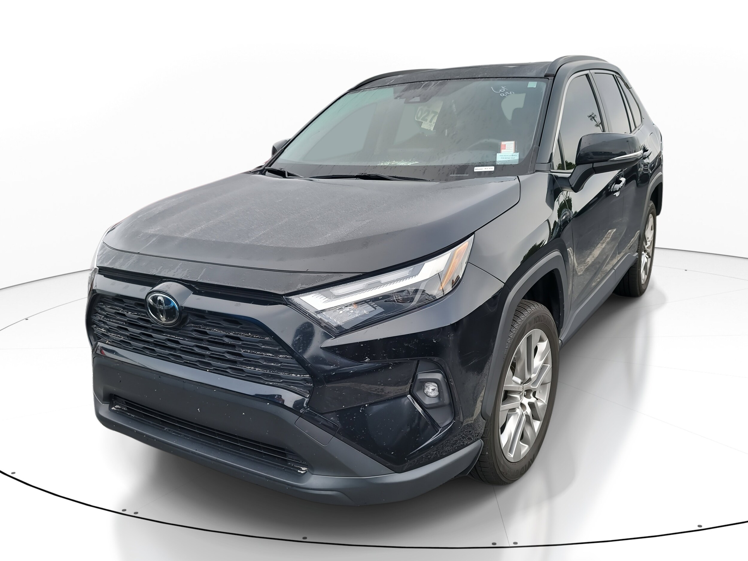2022 Toyota RAV4 XLE Premium photo 3