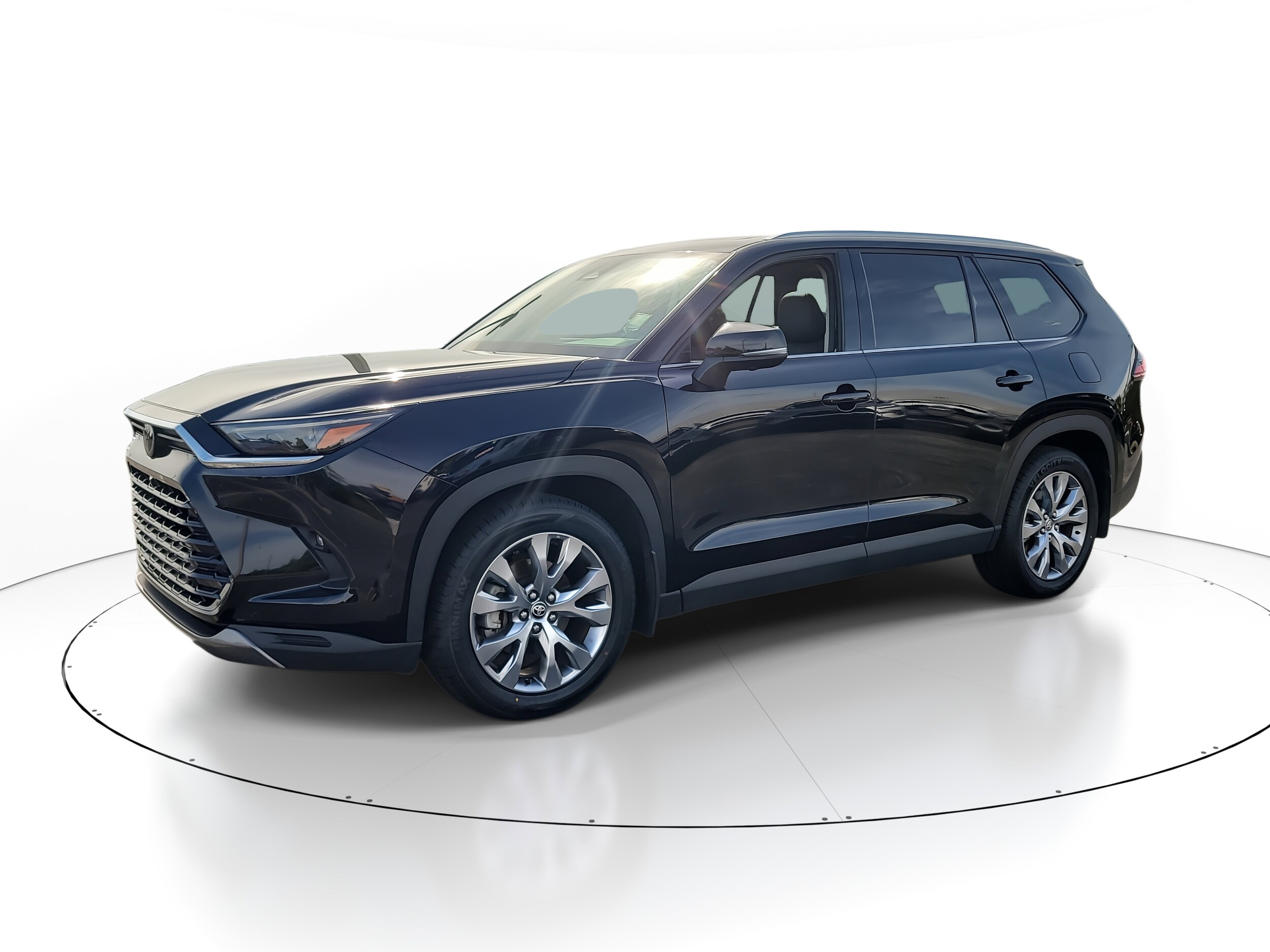 2024 Toyota Grand Highlander Limited photo 3