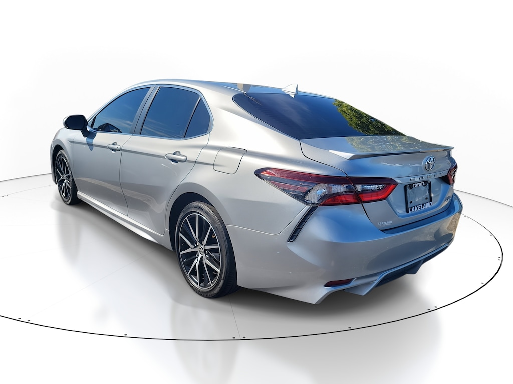 Used 2021 Toyota Camry SE Sedan