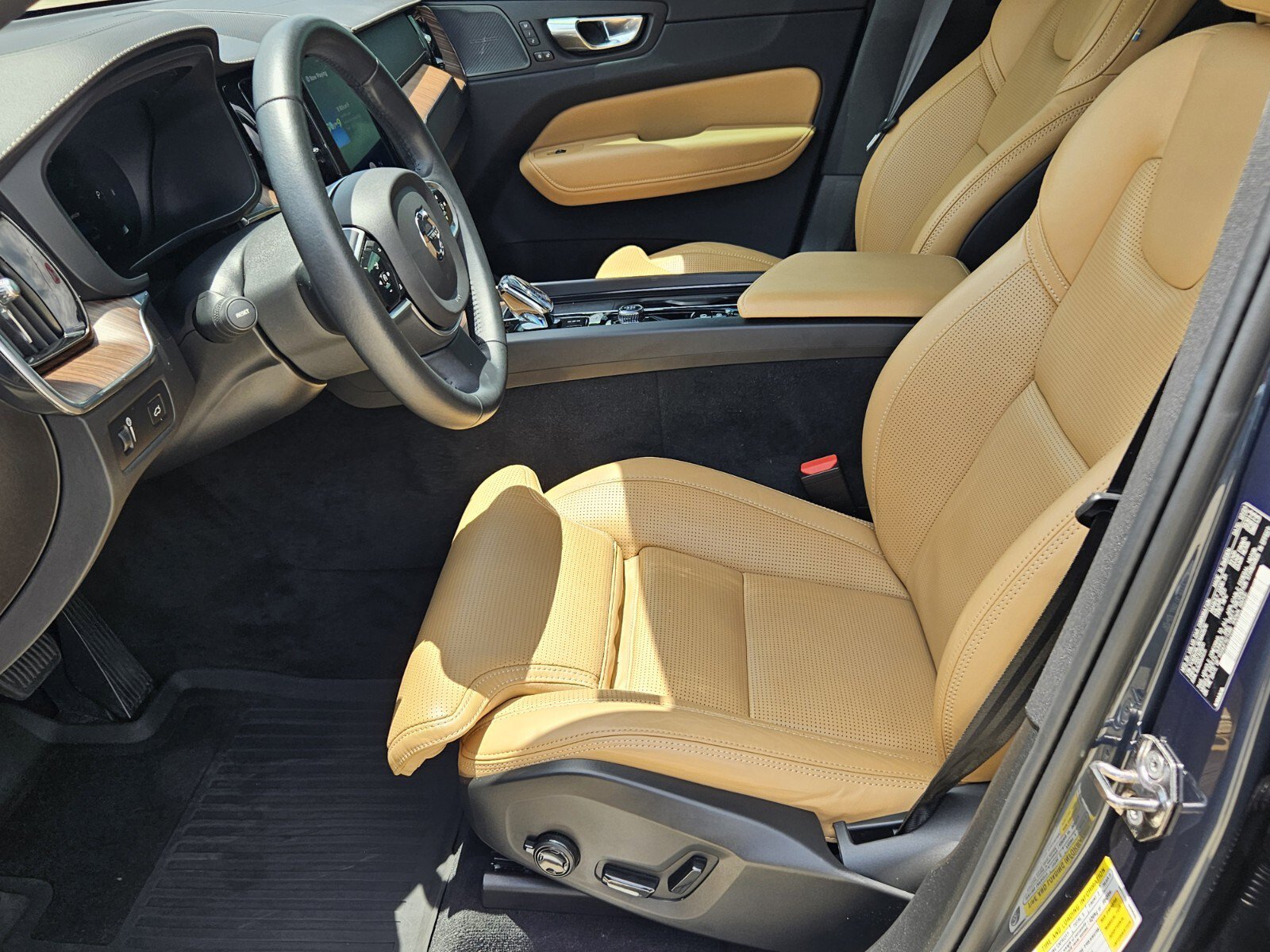 2022 Volvo XC60 Inscription photo 4
