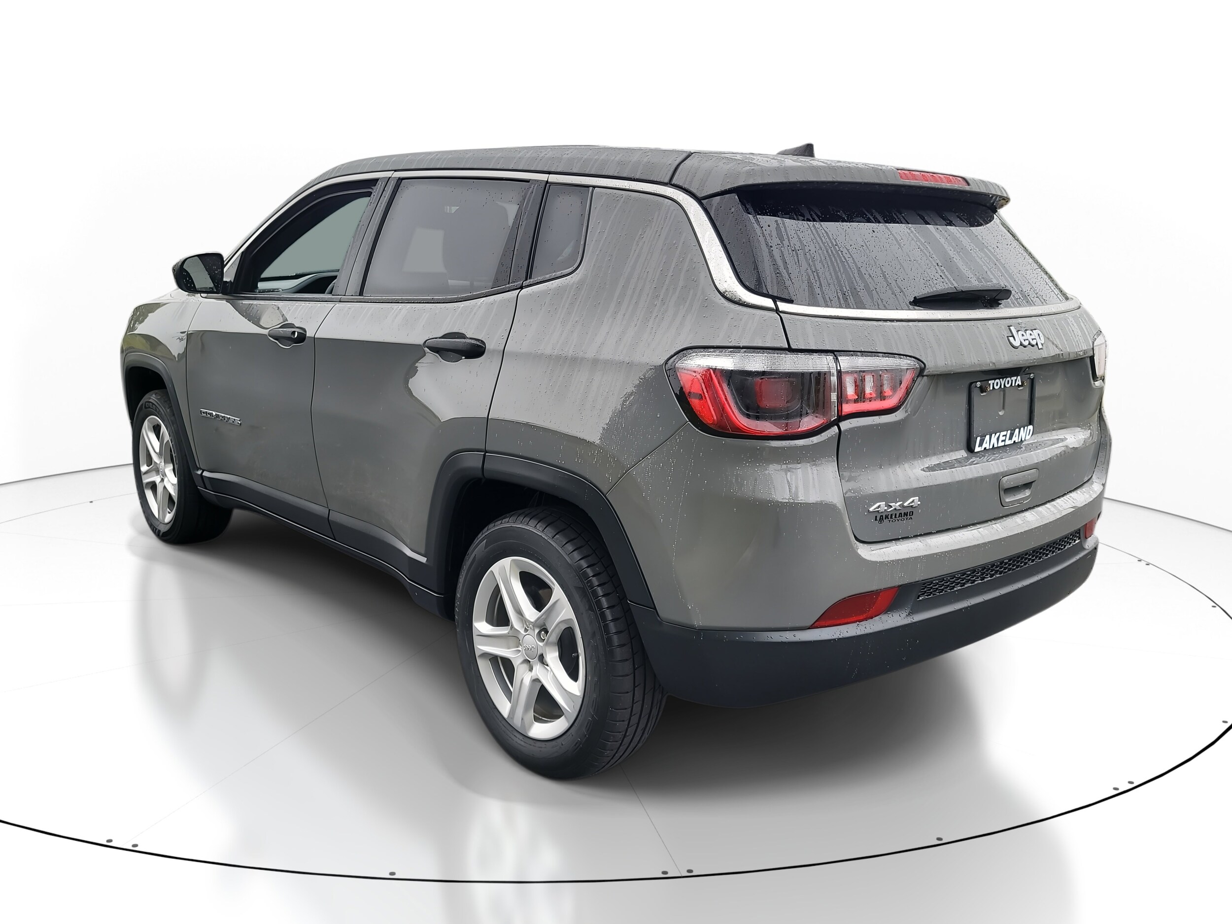 2023 Jeep Compass Sport photo 4