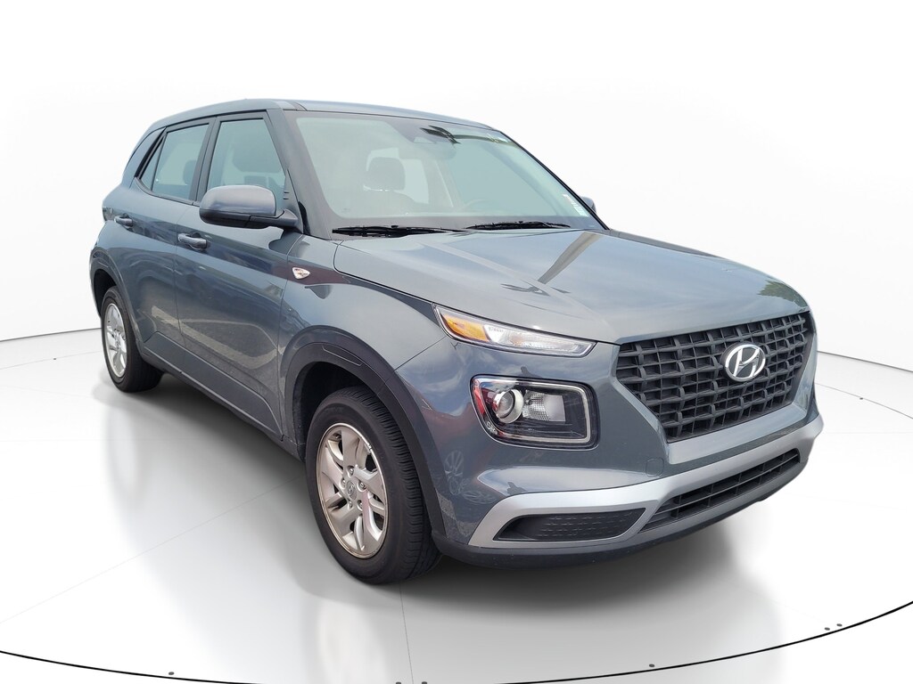 Used 2025 Hyundai Venue SE SUV
