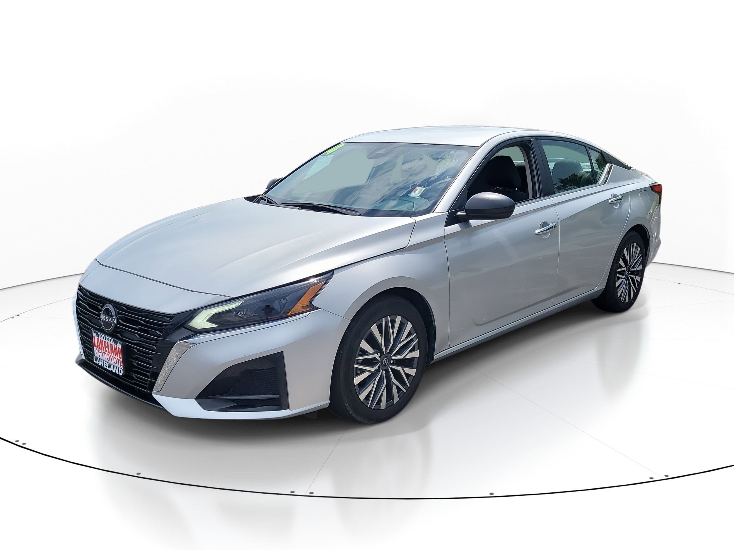 2024 Nissan Altima 2.5 SV photo 3