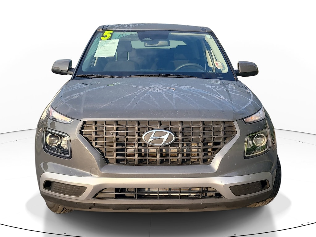 Used 2025 Hyundai Venue SE SUV